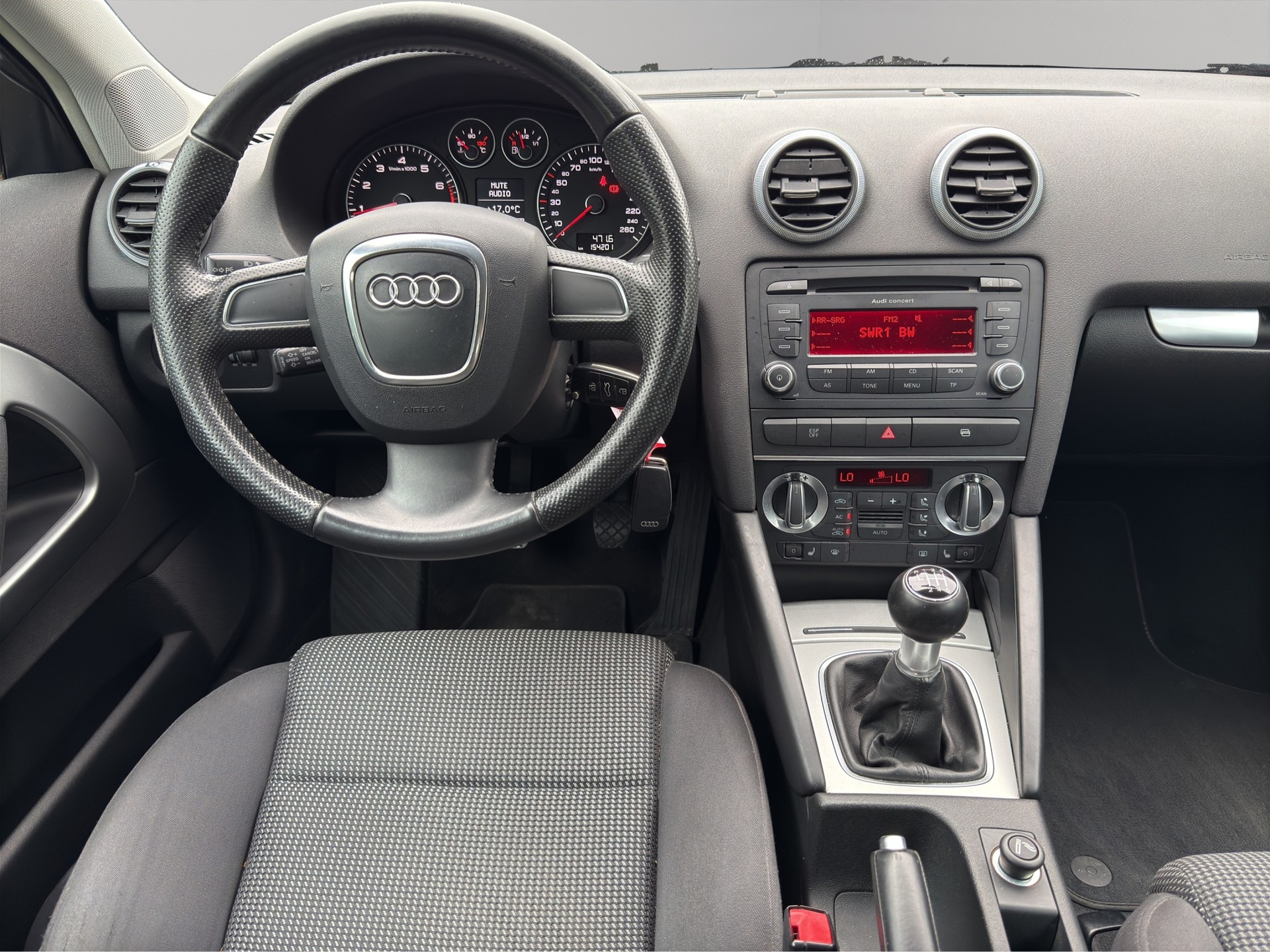 AUDI A3 1.8 TFSI Attraction quattro-image-16