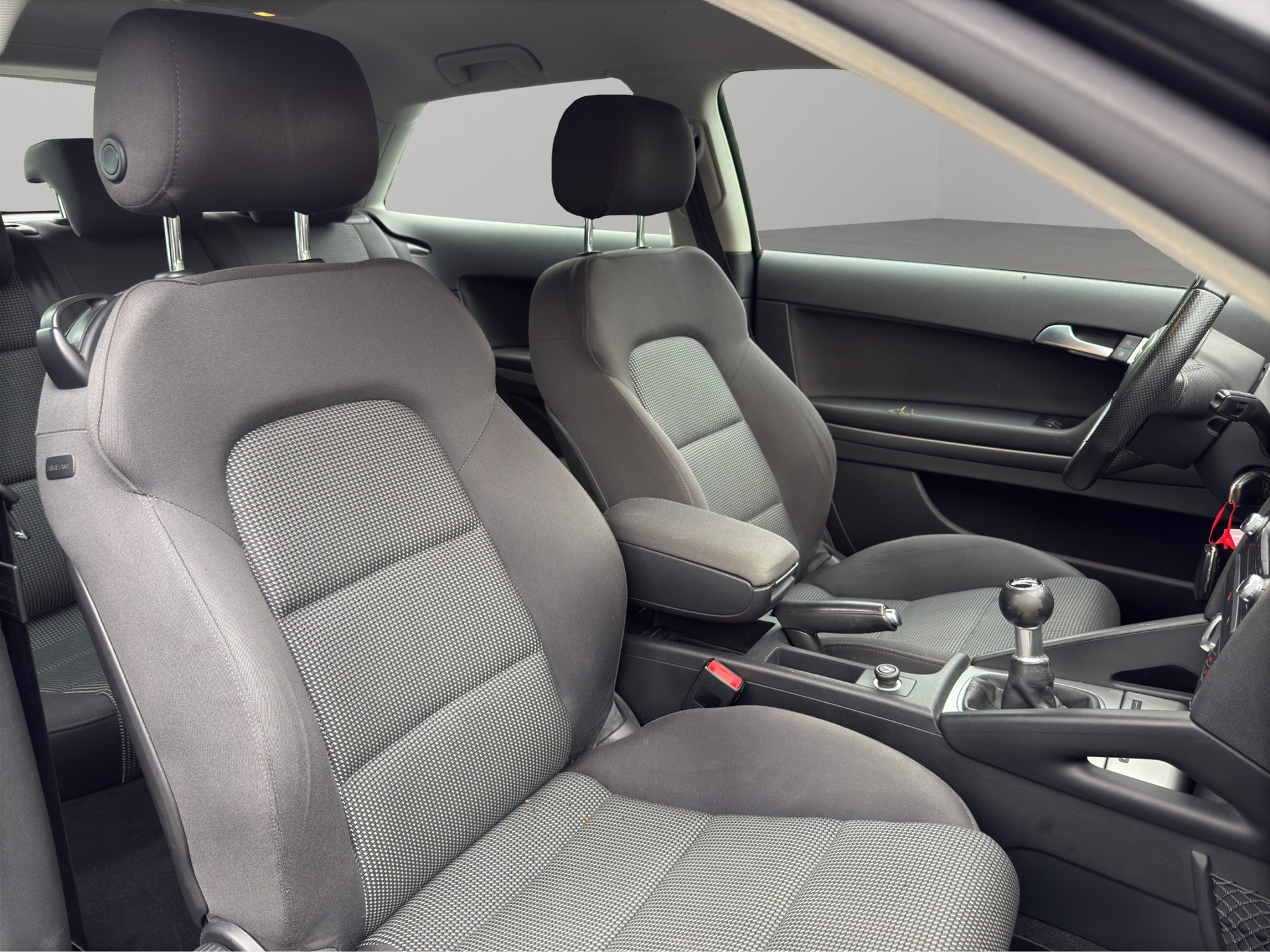 AUDI A3 1.8 TFSI Attraction quattro-image-18