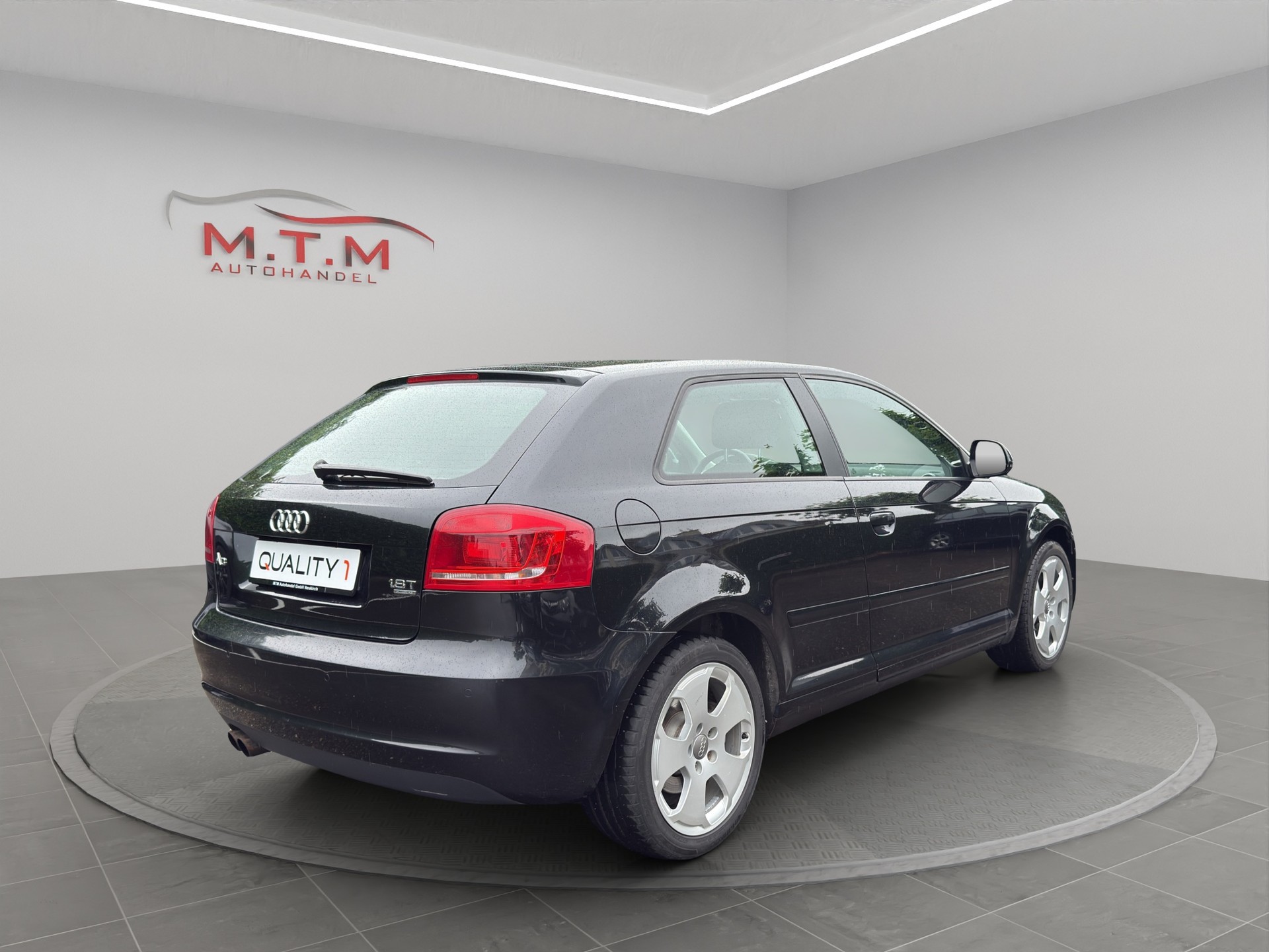 AUDI A3 1.8 TFSI Attraction quattro-image-9