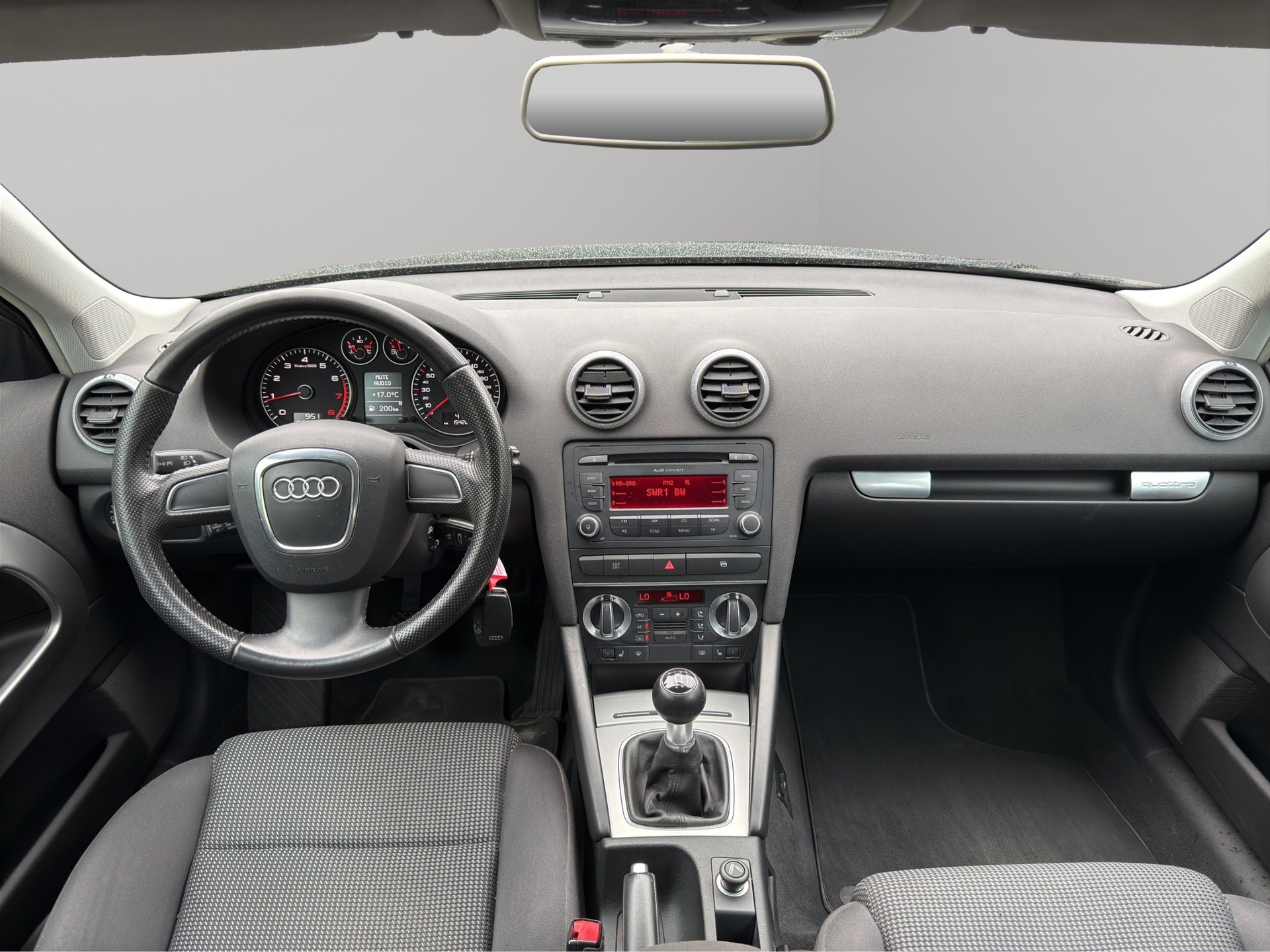 AUDI A3 1.8 TFSI Attraction quattro-image-15