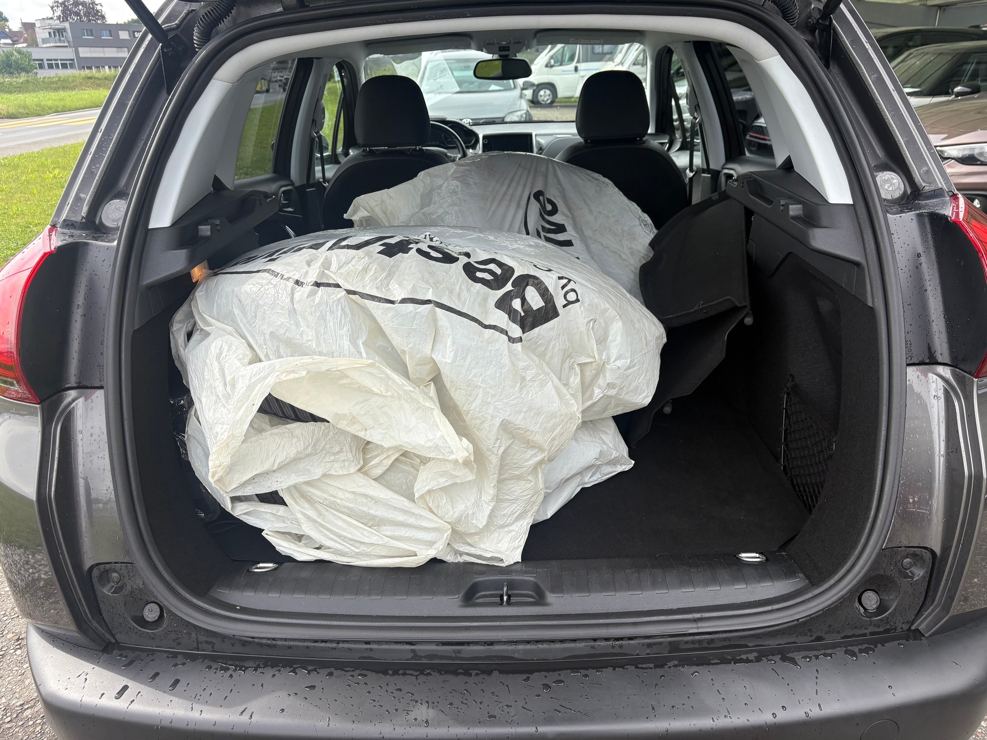 PEUGEOT 2008 1.5 BlueHDi Allure EAT-image-10
