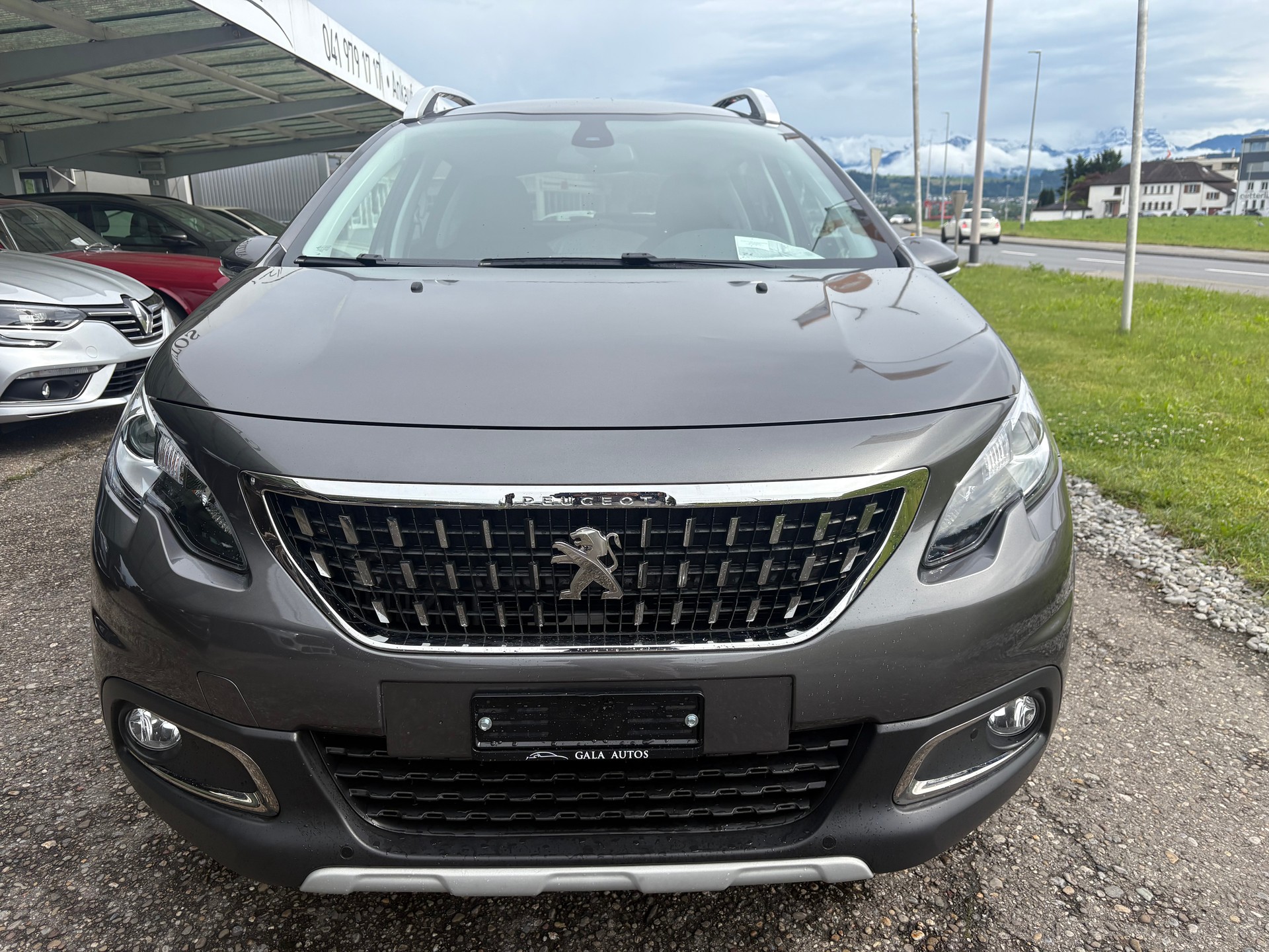 PEUGEOT 2008 1.5 BlueHDi Allure EAT-image-1