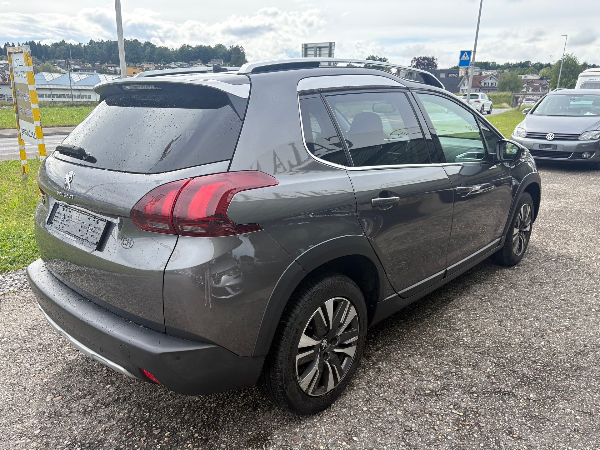 PEUGEOT 2008 1.5 BlueHDi Allure EAT-image-3