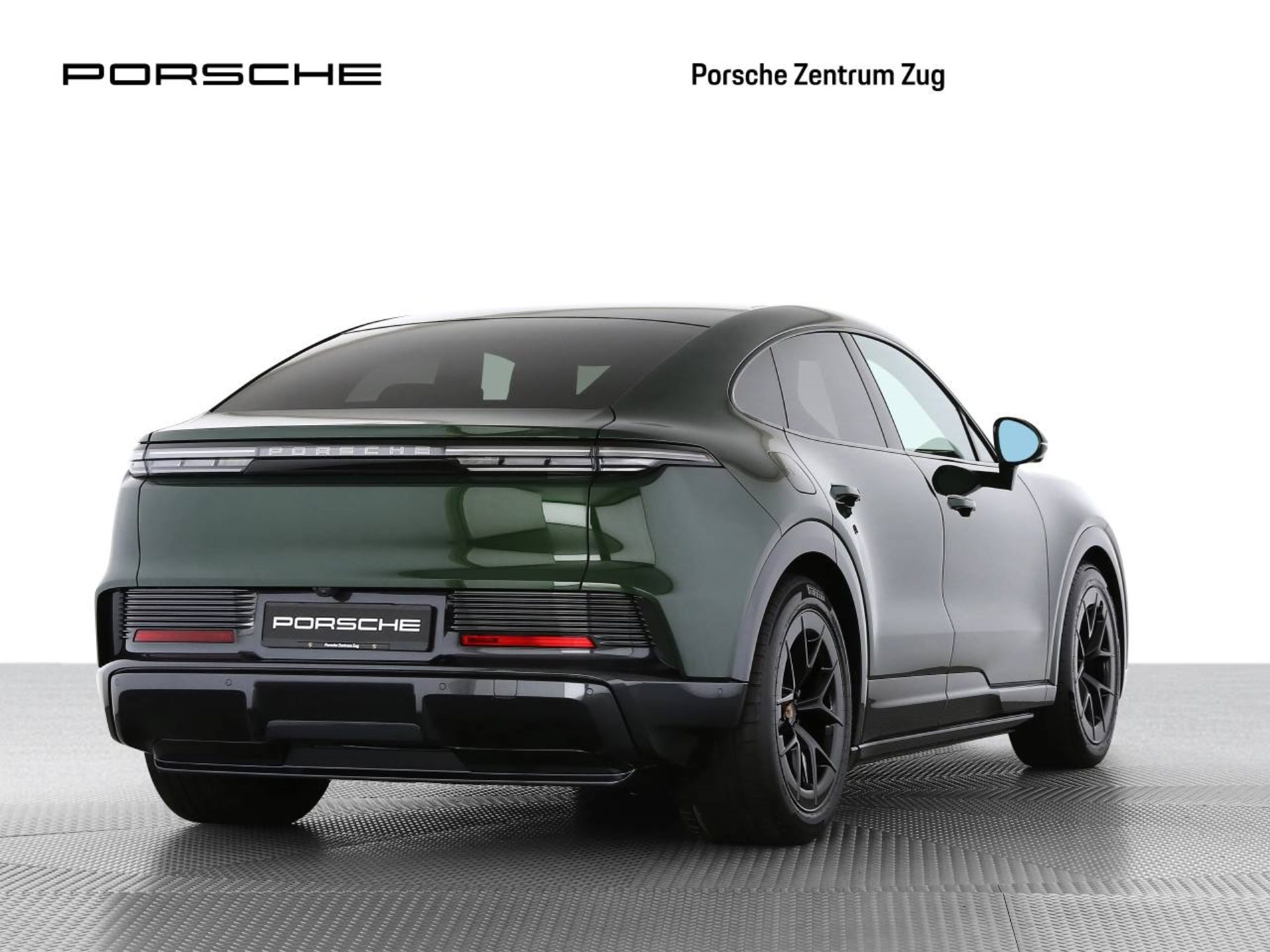 PORSCHE Cayenne Coupé Electric-showroom-element-1