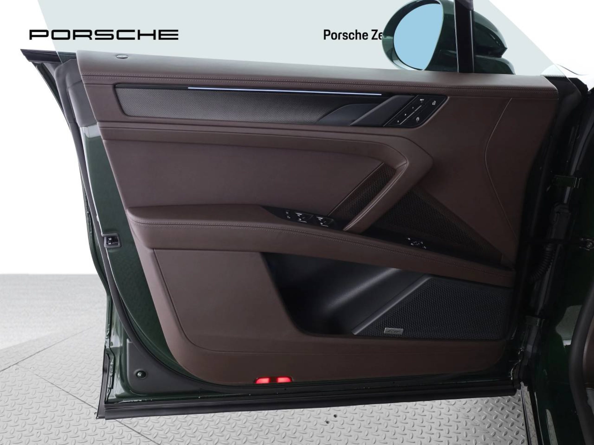 PORSCHE Cayenne Coupé Electric-image-12