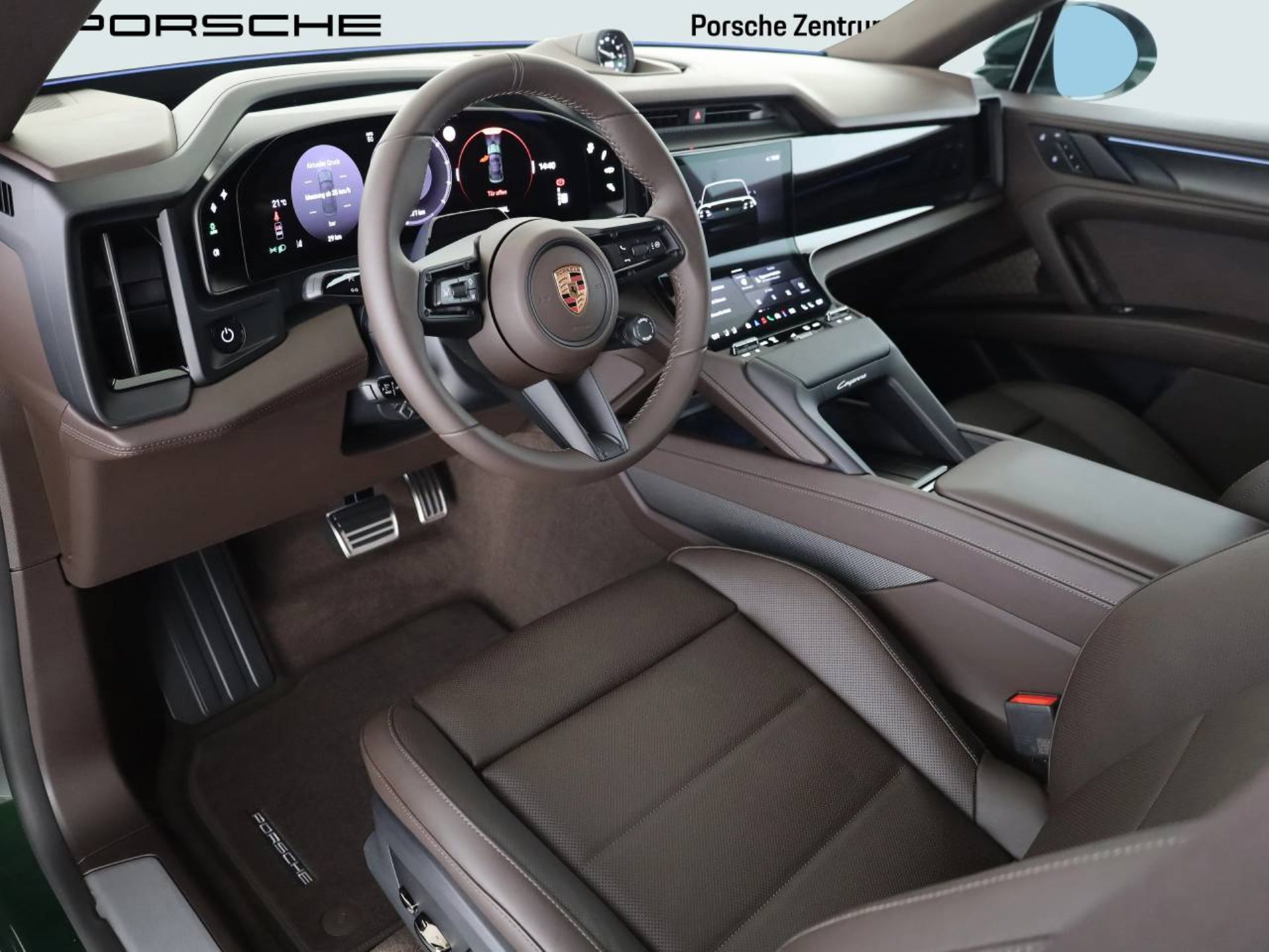 PORSCHE Cayenne Coupé Electric-showroom-element-3