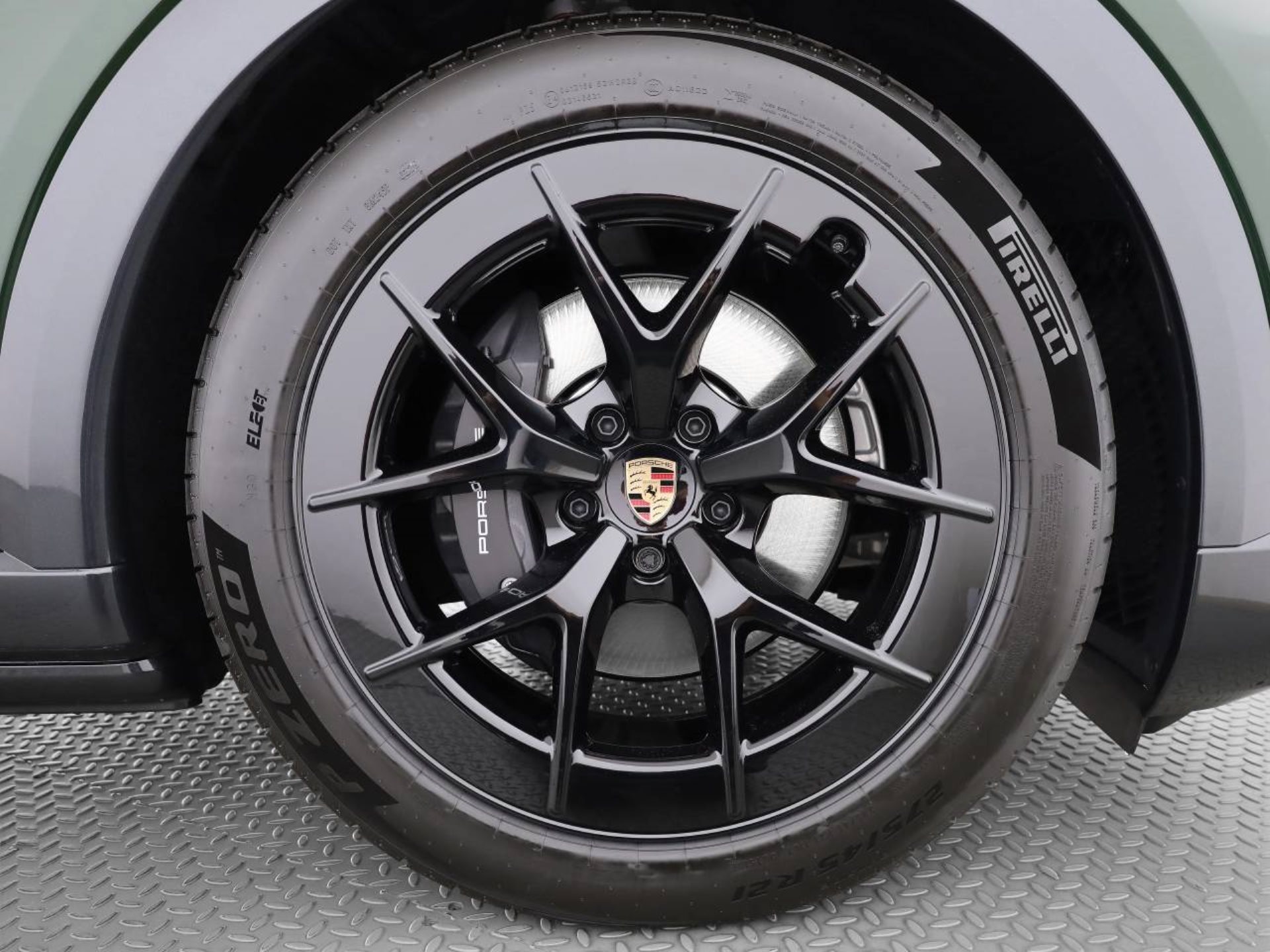 PORSCHE Cayenne Coupé Electric-image-7