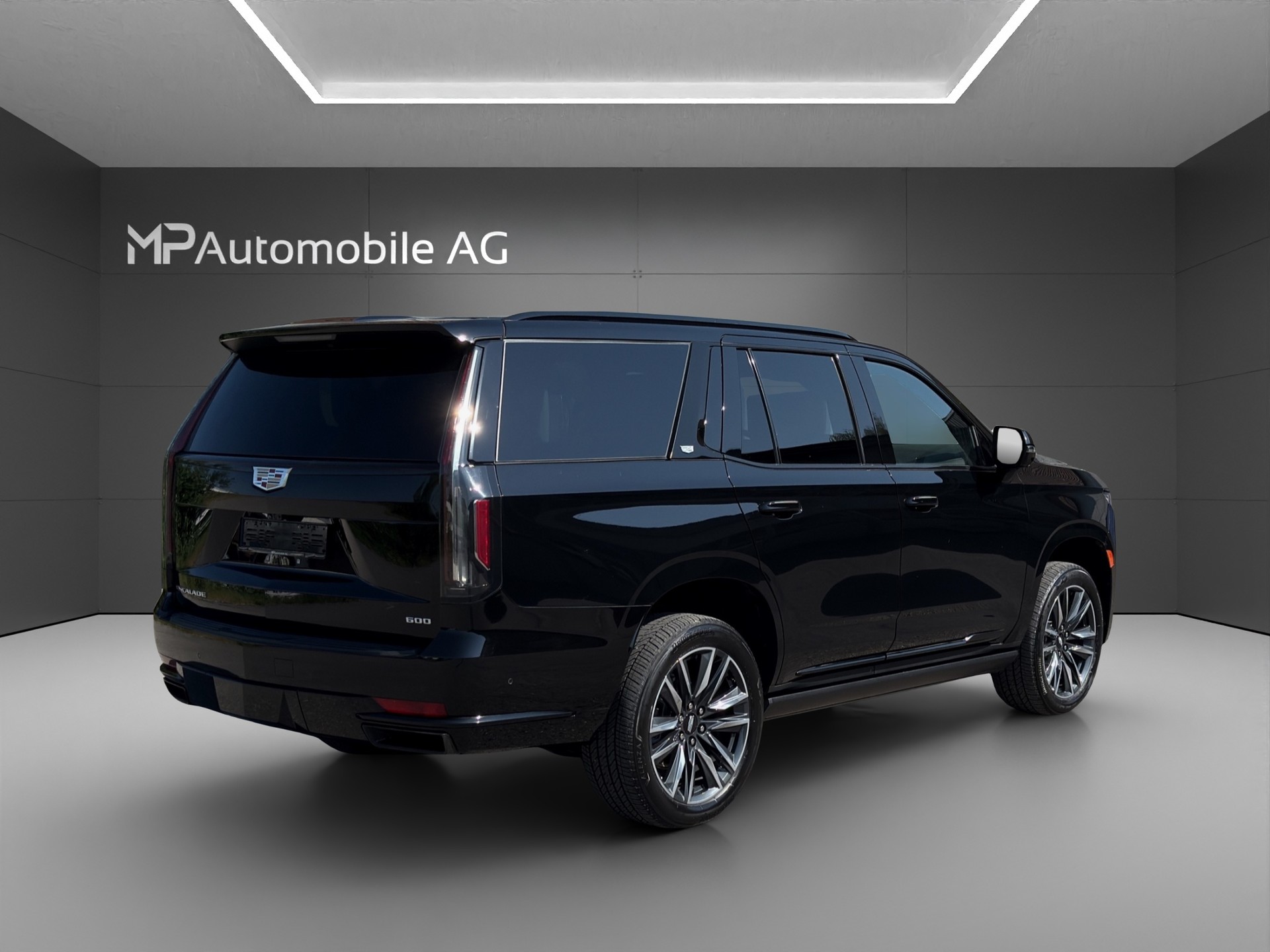 CADILLAC 6.2 V8 Platinum Automatic-image-2