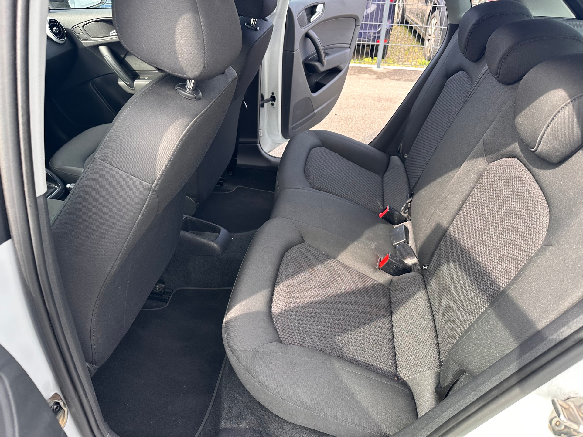 AUDI A1 Sportback 1.2 TFSI S-Line-image-10