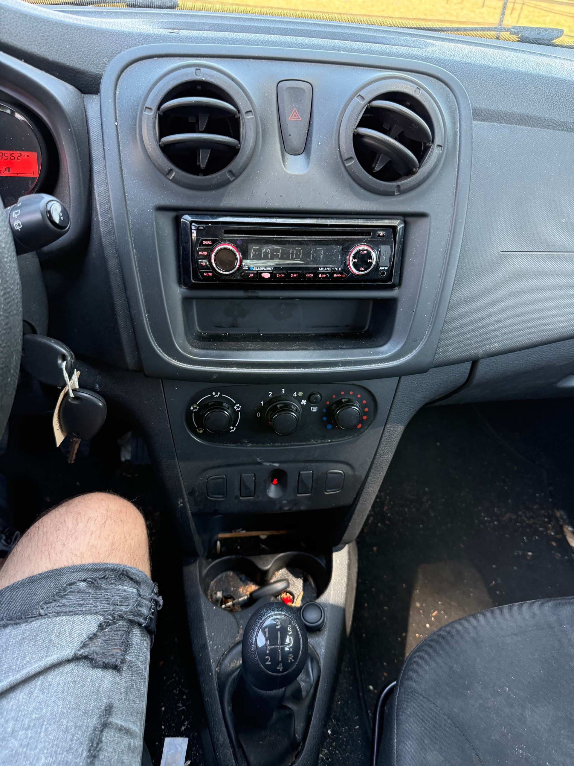 DACIA Sandero 1.2 Ambiance-image-12