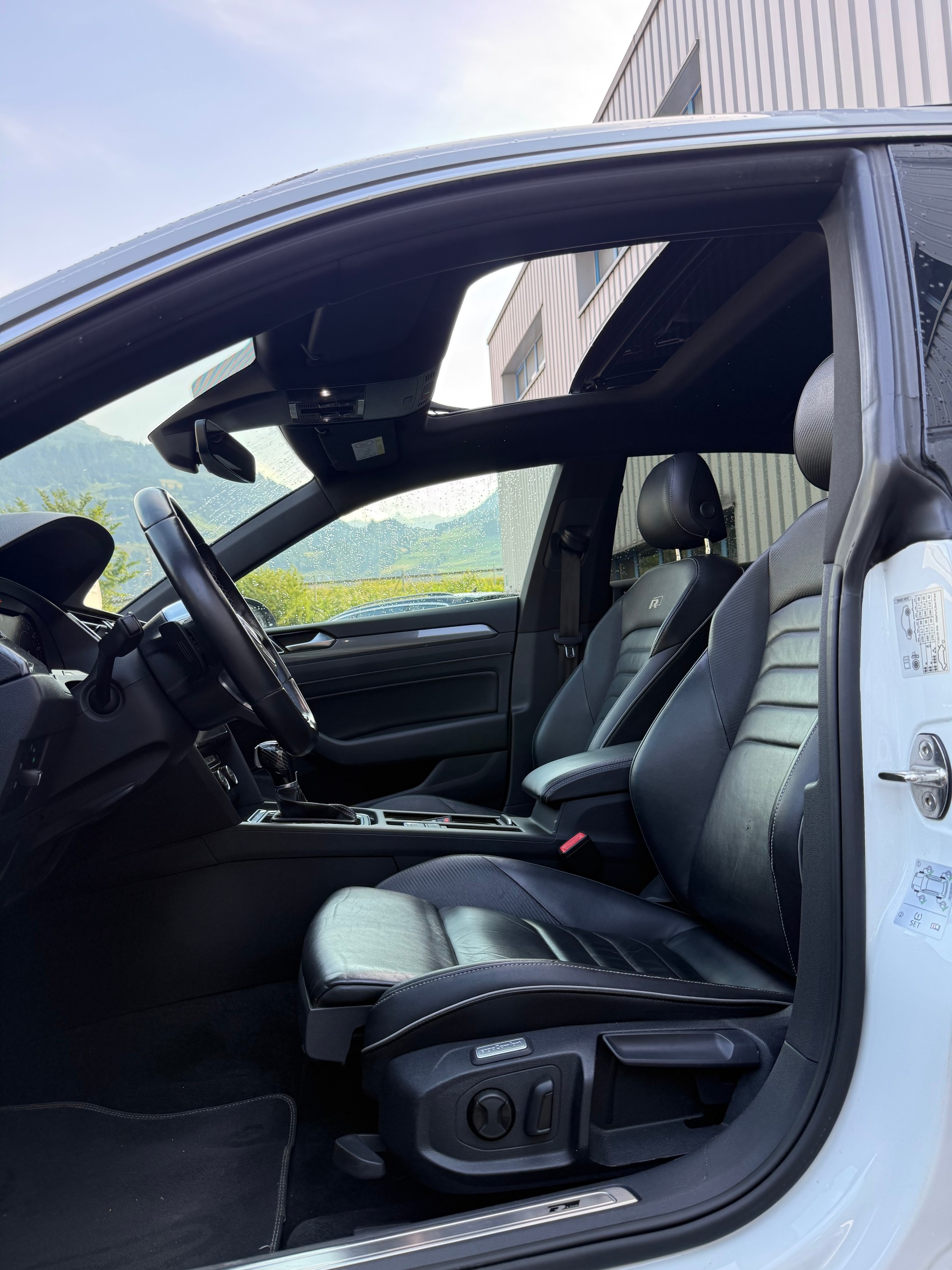 VW Arteon 2.0 TDI BMT R-Line DSG-image-18