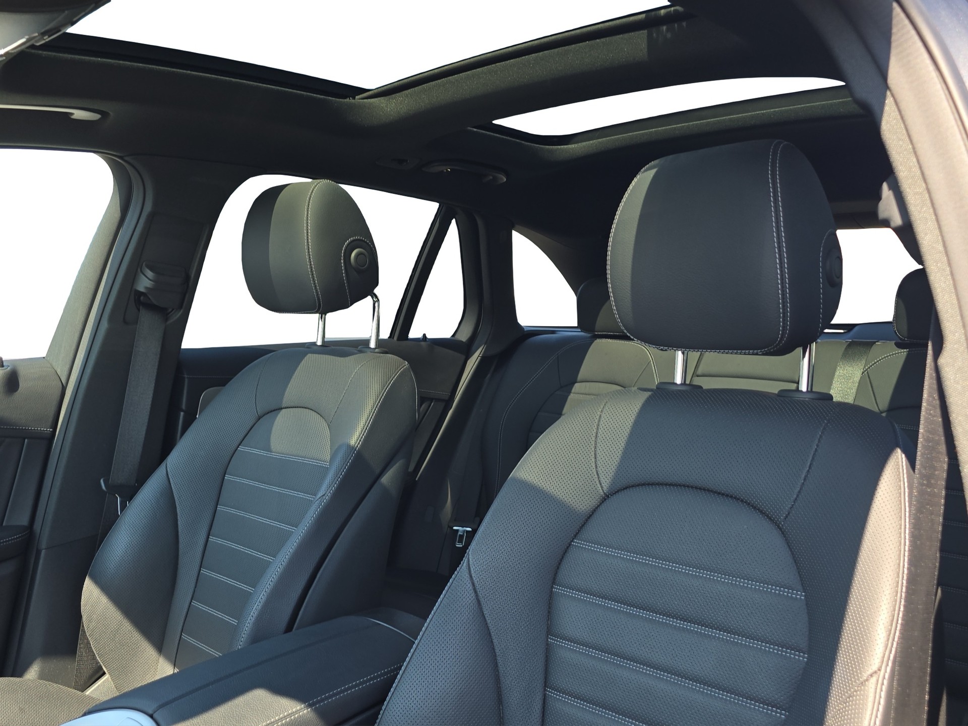 MERCEDES-BENZ GLC 400 d 4Matic AMG Line 9G-Tronic-image-7