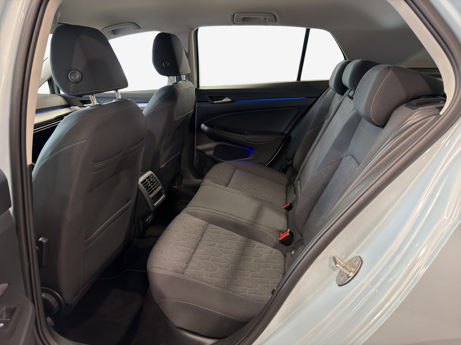 VW Golf 1.5 e TSI mHEV Life DSG-image-24