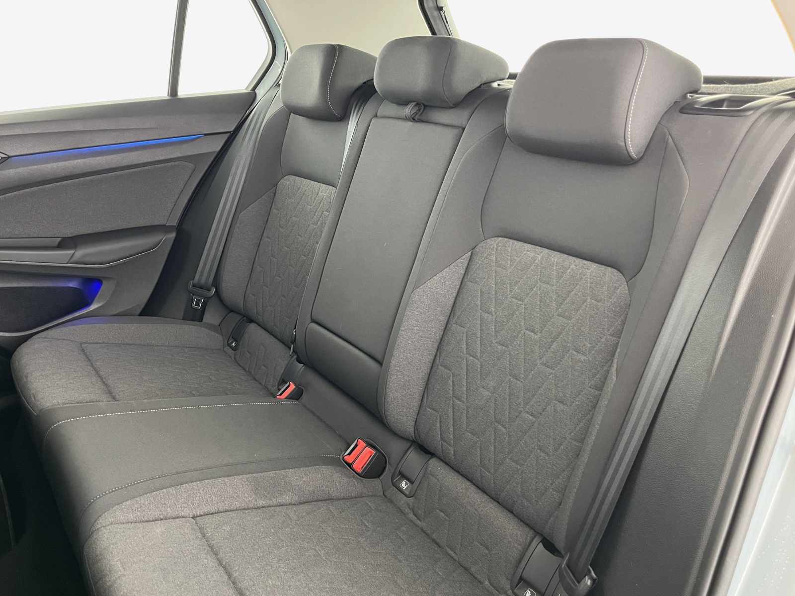 VW Golf 1.5 e TSI mHEV Life DSG-image-11
