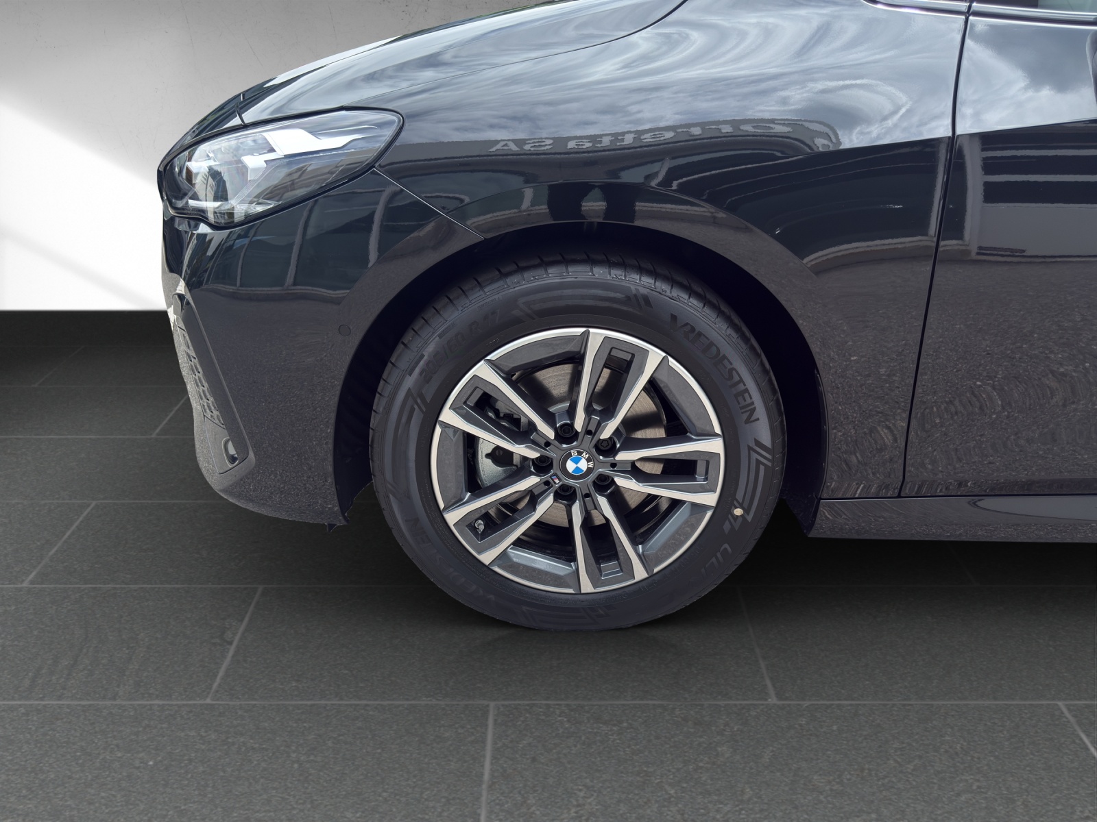 BMW 220i Active Tourer M Sport DKG-image-8