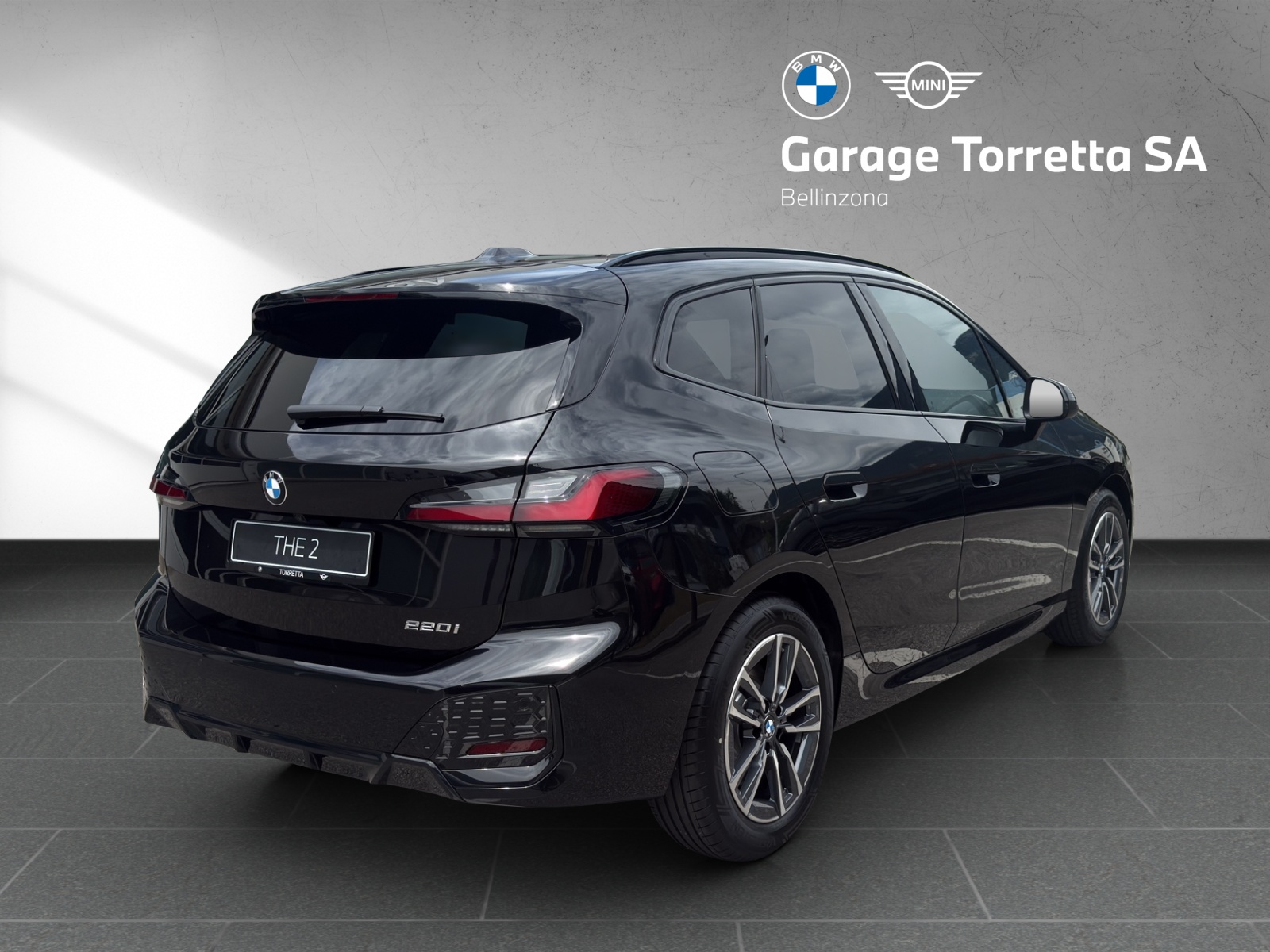 BMW 220i Active Tourer M Sport DKG-image-4
