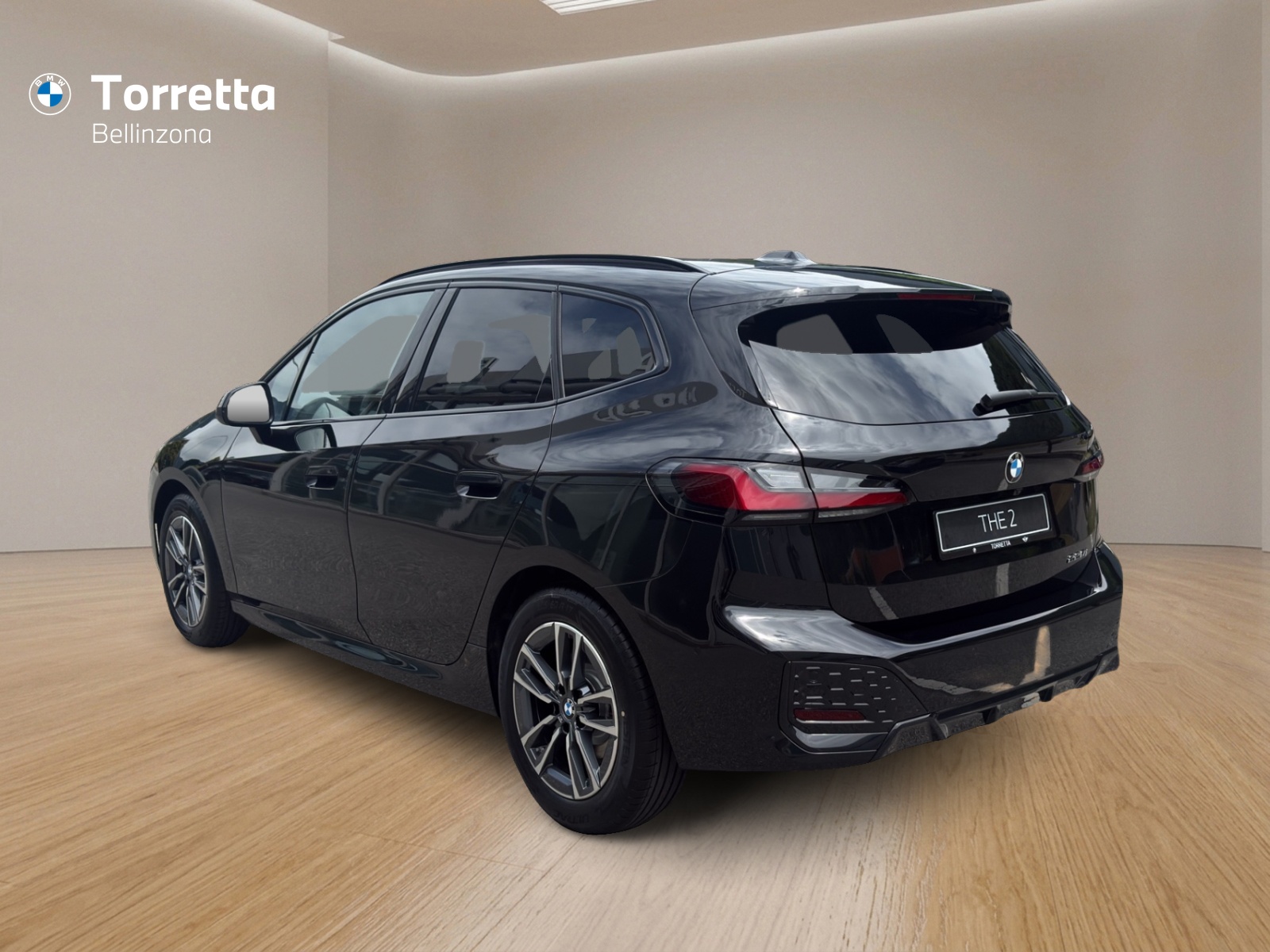 BMW 220i Active Tourer M Sport DKG-showroom-element-2