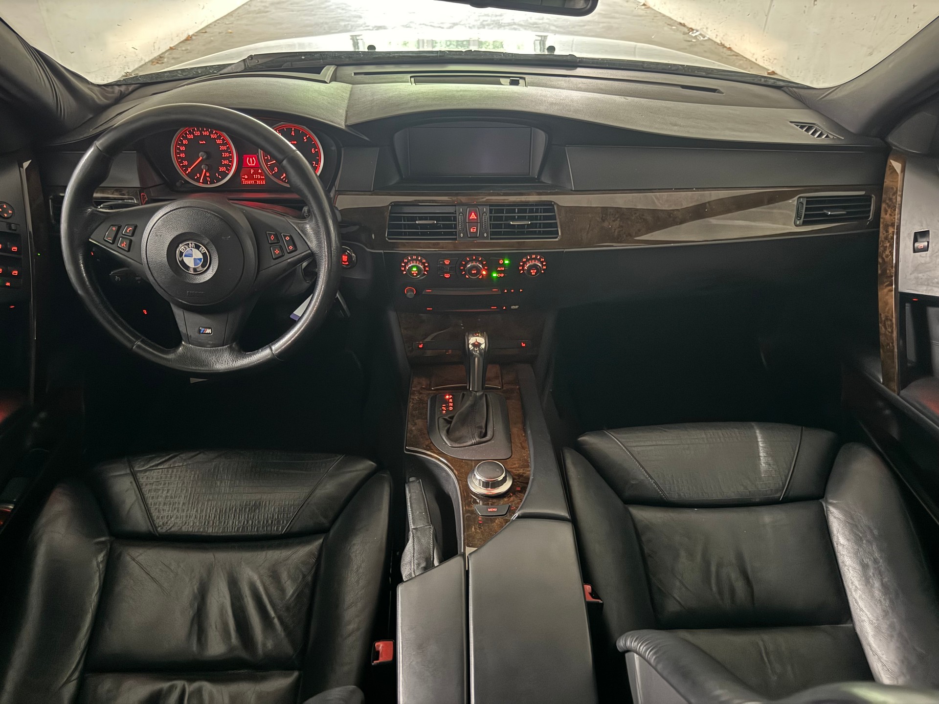 BMW 530i Steptronic M-Paket-image-11