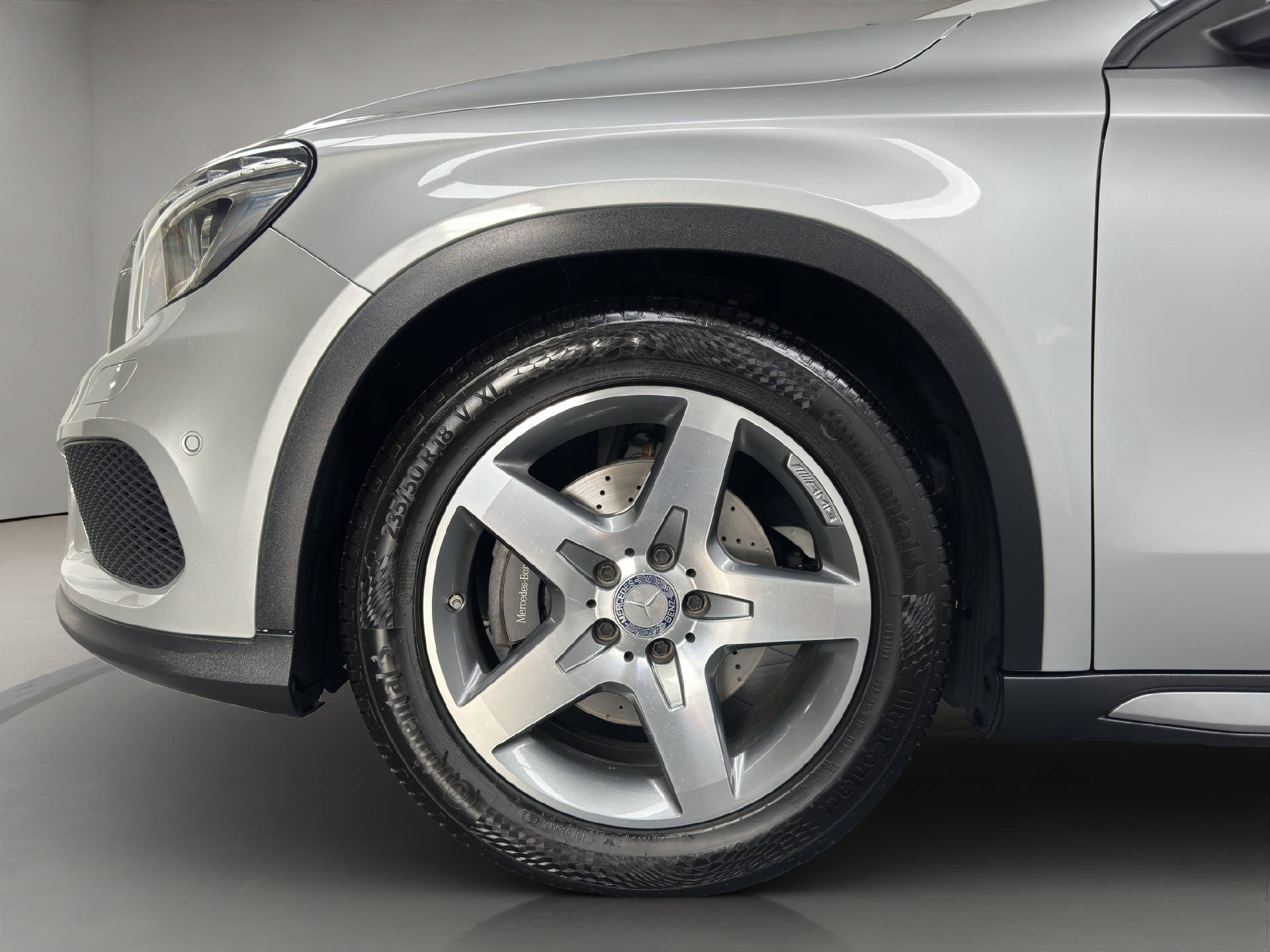MERCEDES-BENZ GLA 250 AMG Line 4m-image-12
