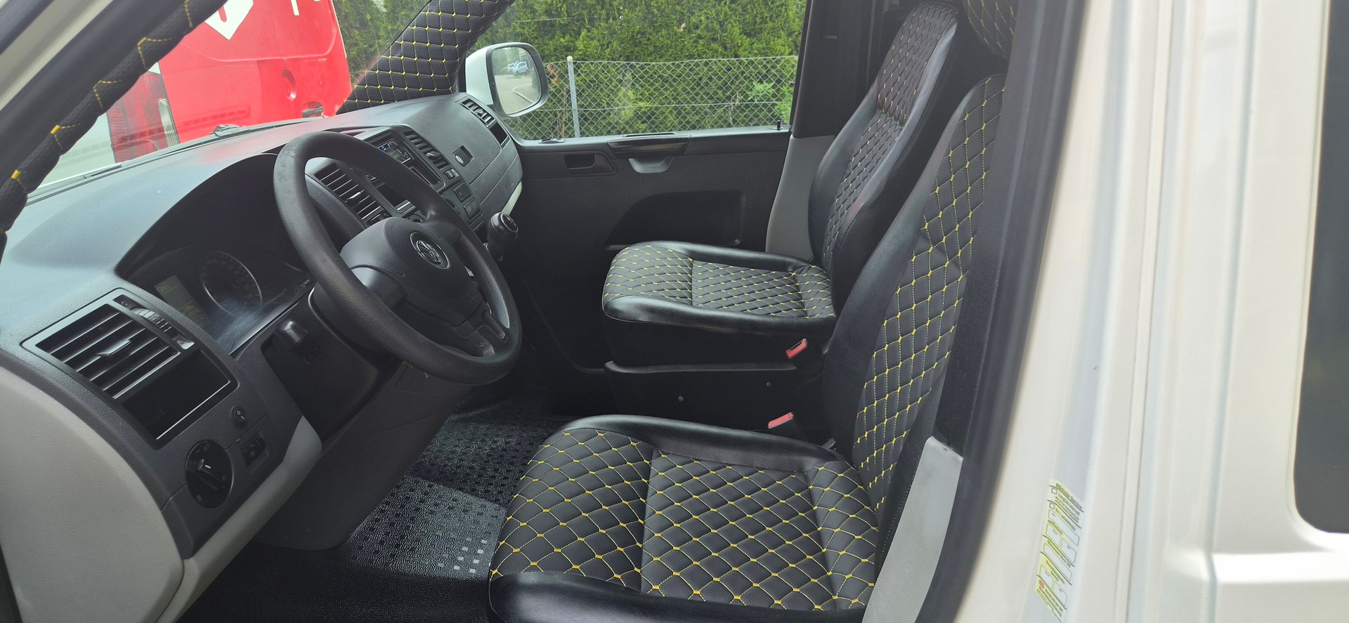 VW Transporter 4MOTION-image-1
