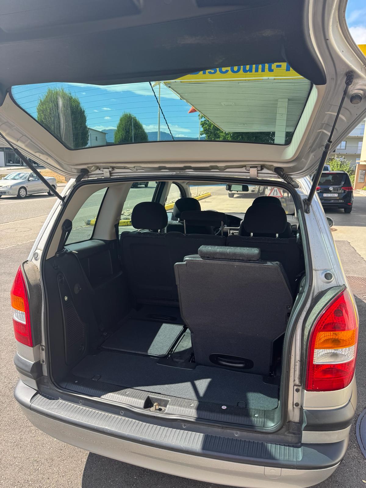 OPEL Zafira 2.2i 16V Elegance-image-6