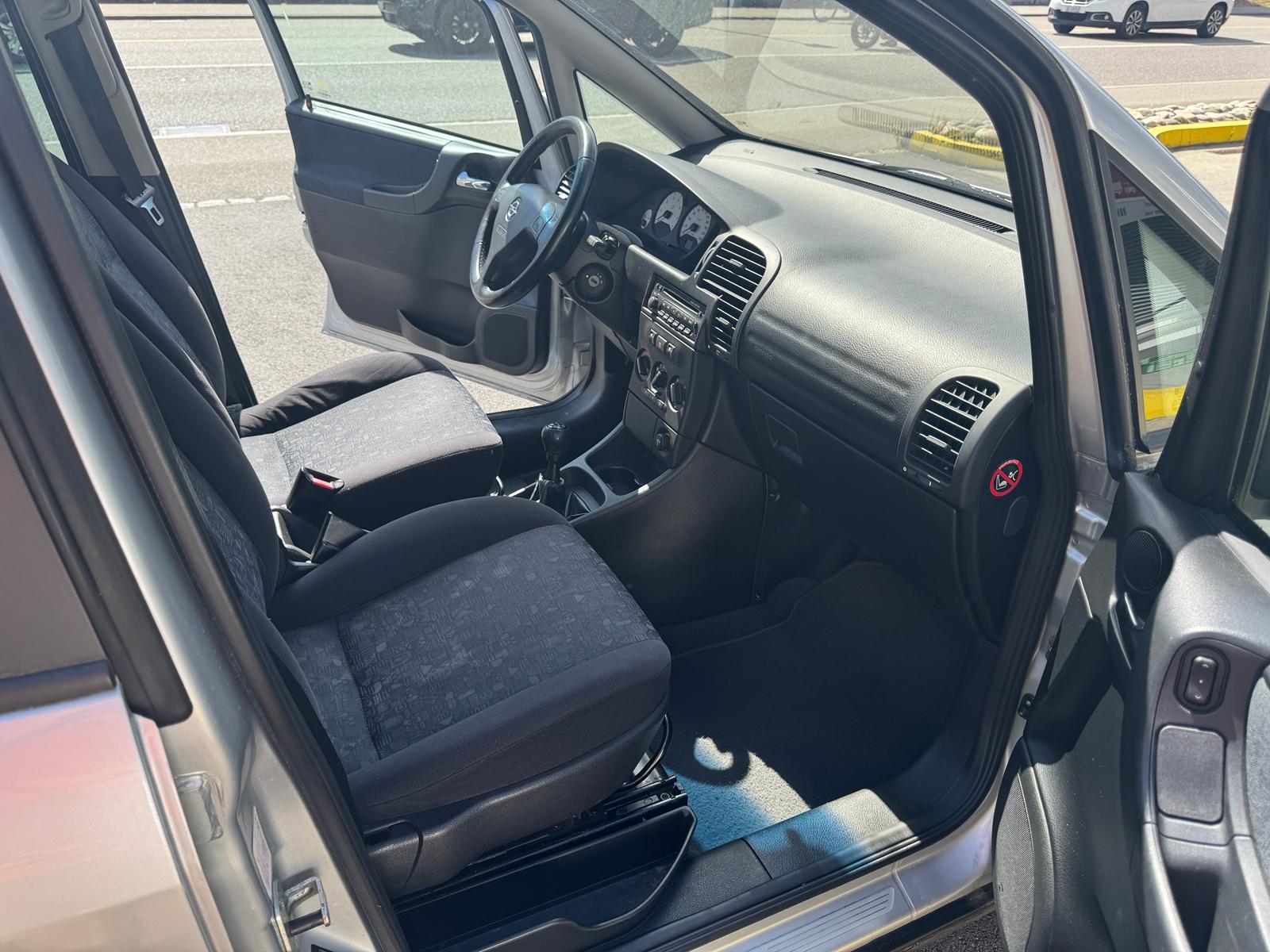 OPEL Zafira 2.2i 16V Elegance-image-12