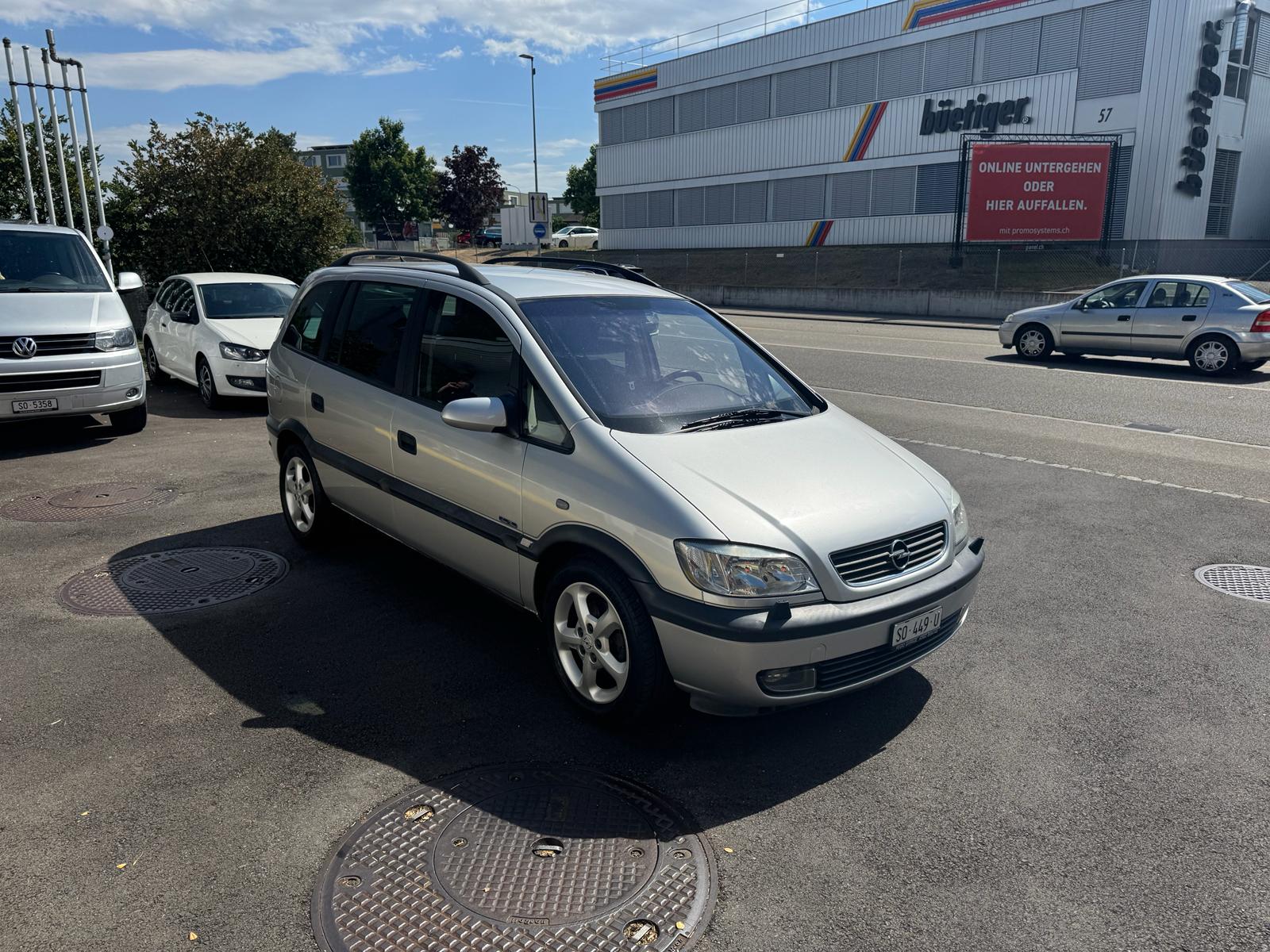 OPEL Zafira 2.2i 16V Elegance-image-0