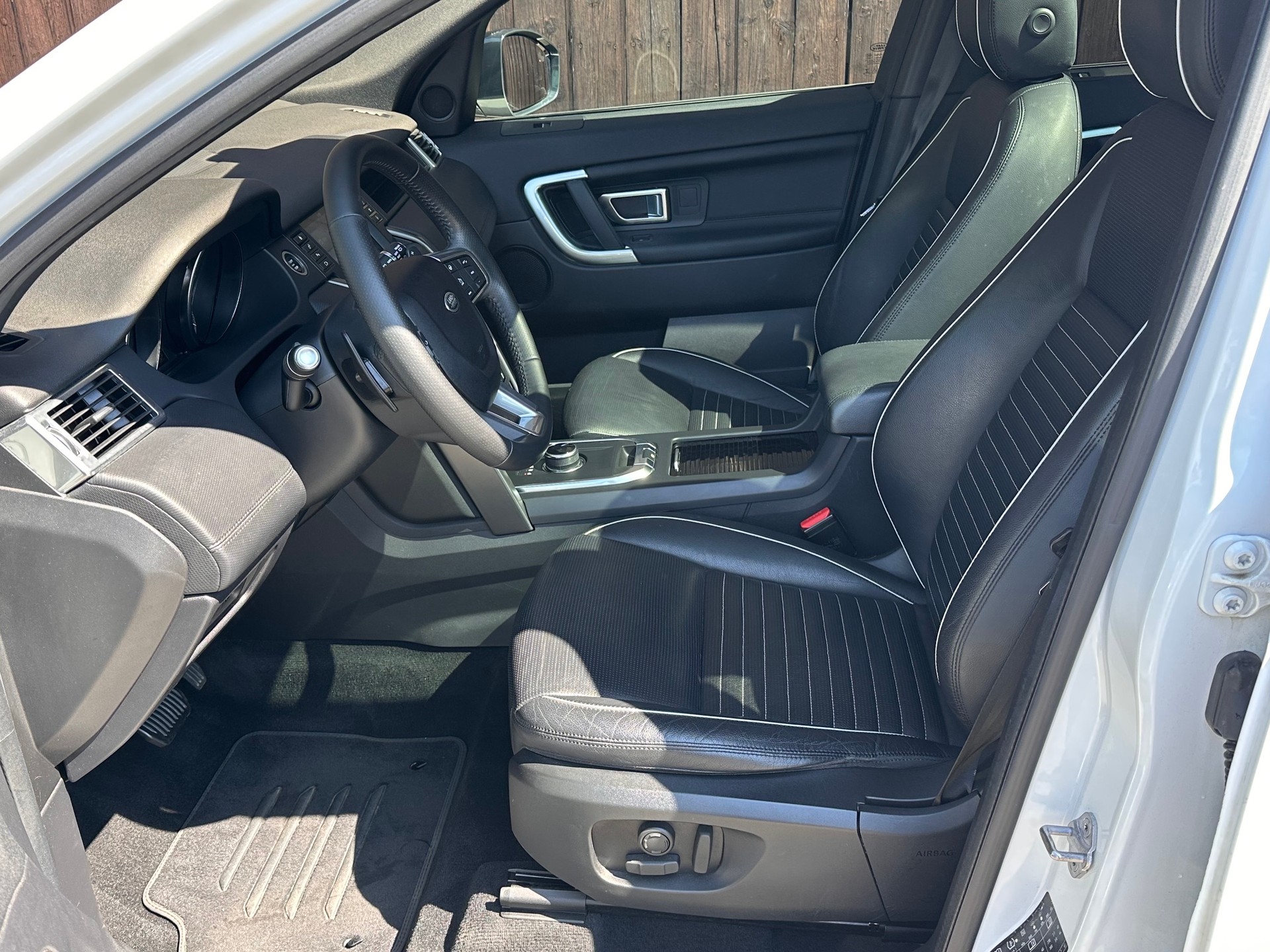 LAND ROVER Discovery Sport 2.0 Si4 HSE AT9-image-6