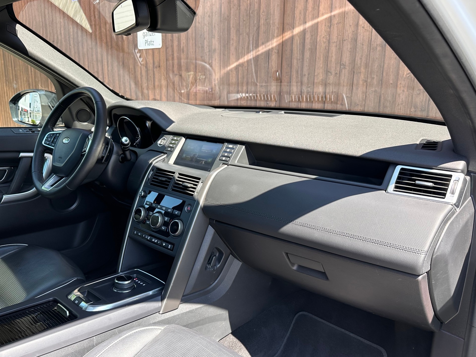 LAND ROVER Discovery Sport 2.0 Si4 HSE AT9-image-13