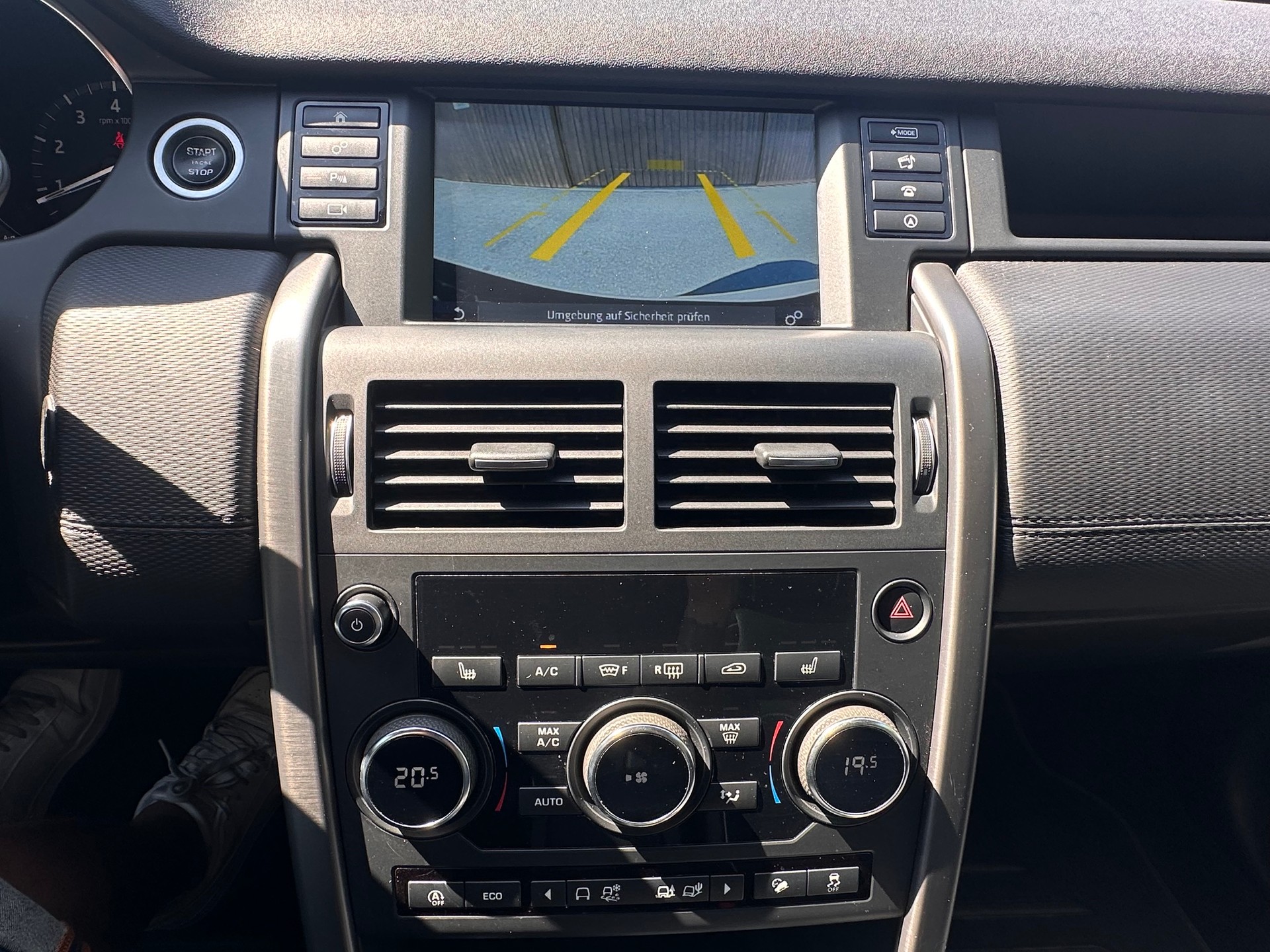 LAND ROVER Discovery Sport 2.0 Si4 HSE AT9-image-9