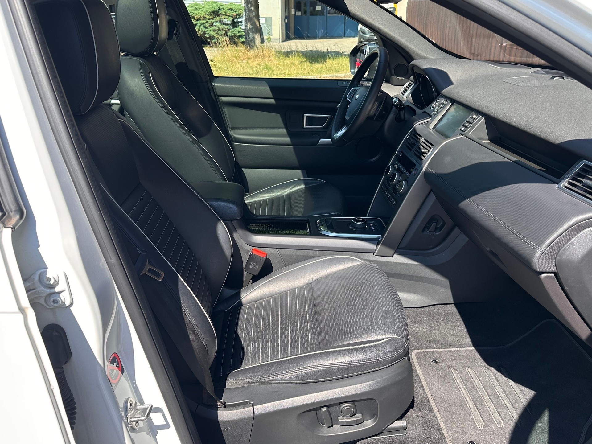 LAND ROVER Discovery Sport 2.0 Si4 HSE AT9-image-12
