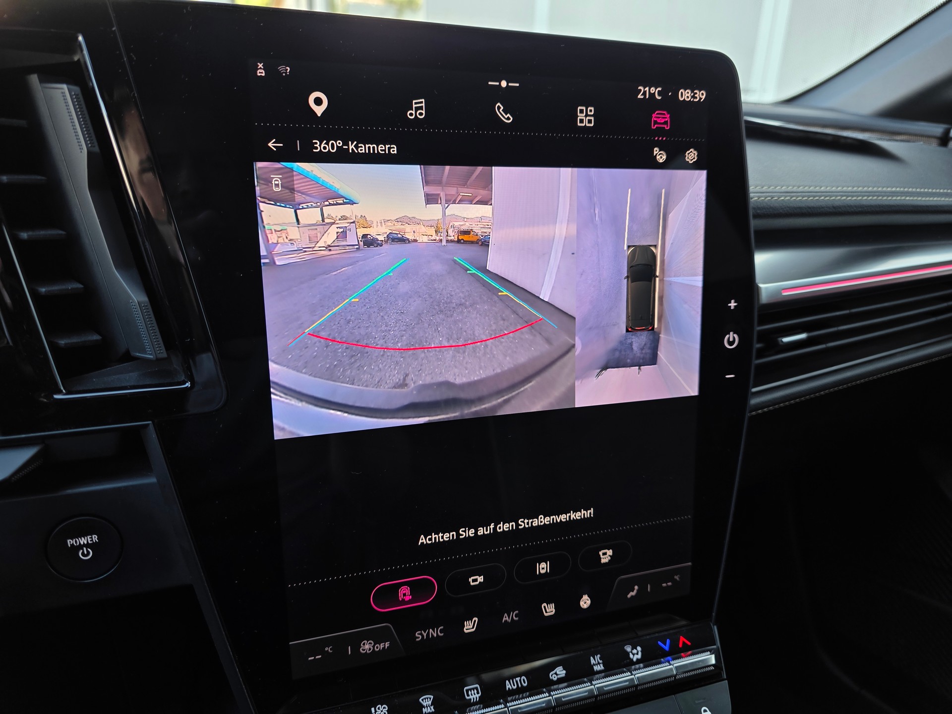 RENAULT Mégane E-TECH EV60 Iconic-image-12