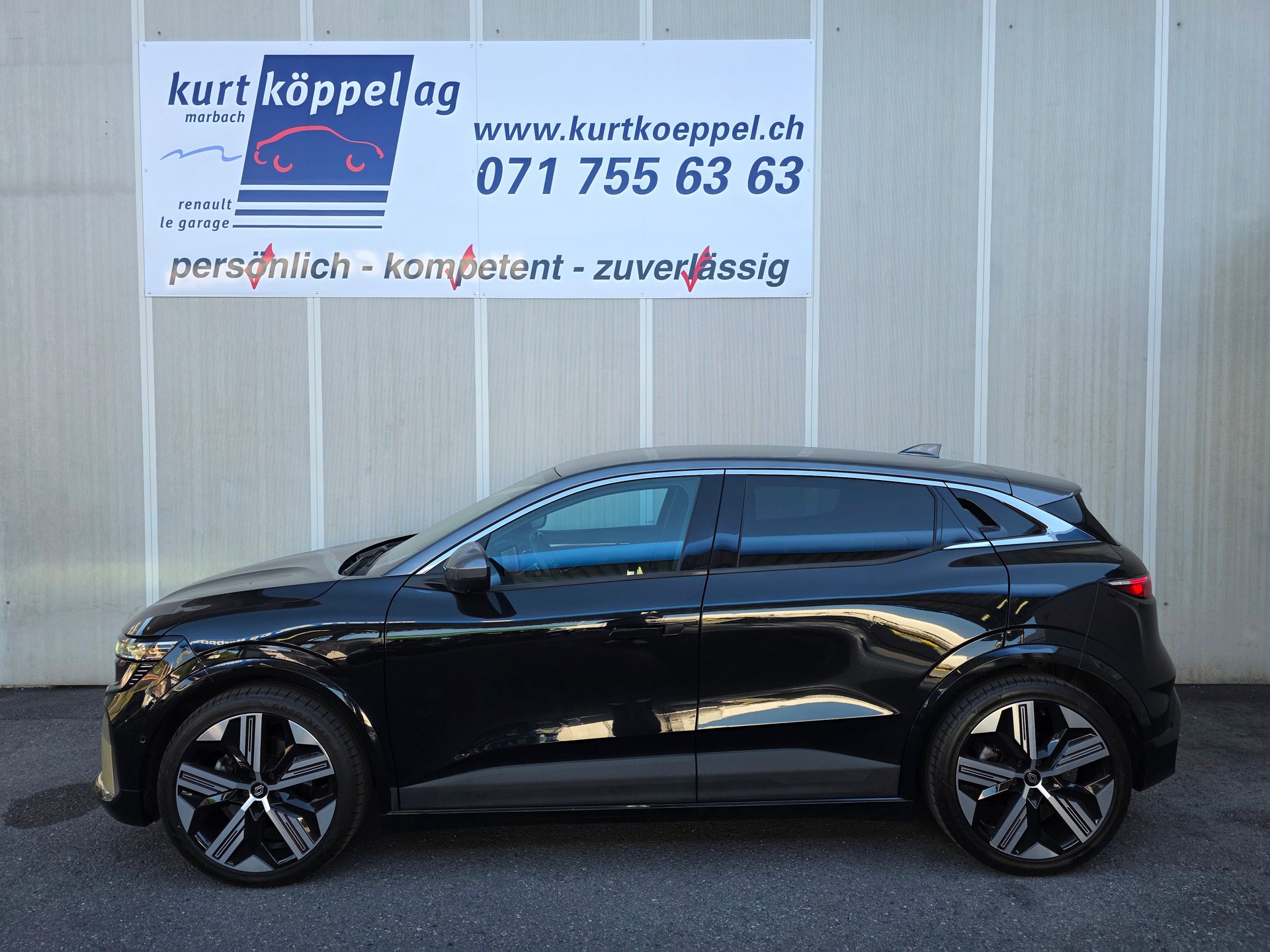 RENAULT Mégane E-TECH EV60 Iconic-image-0