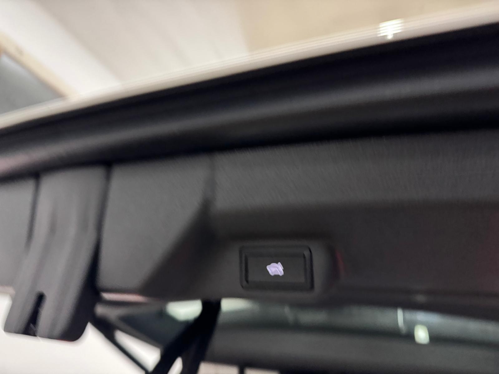 VW ID. Buzz Cargo Pro 4Motion-image-13
