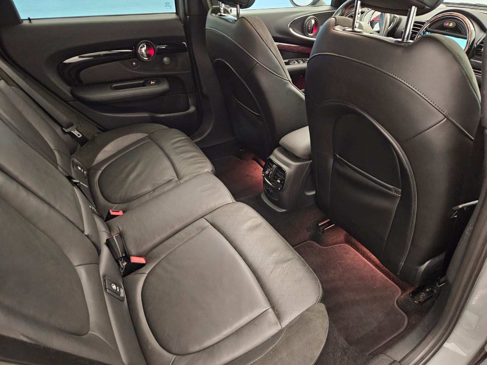 MINI Clubman Cooper John Cooper Works ALL4 Steptronic-image-13