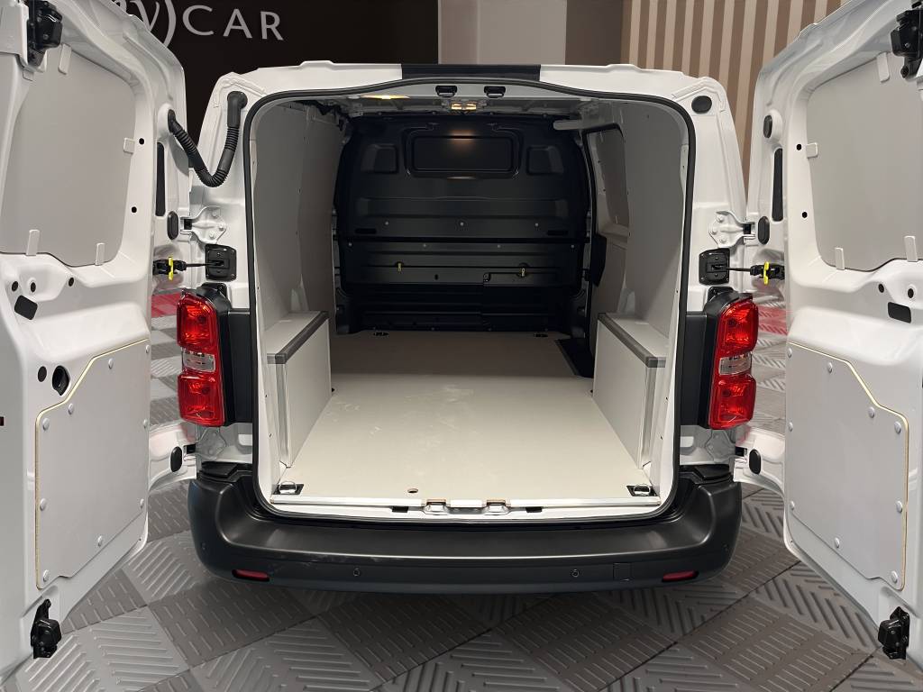 PEUGEOT Expert 2.0 BlueHDi 145 S&S Standard-image-11