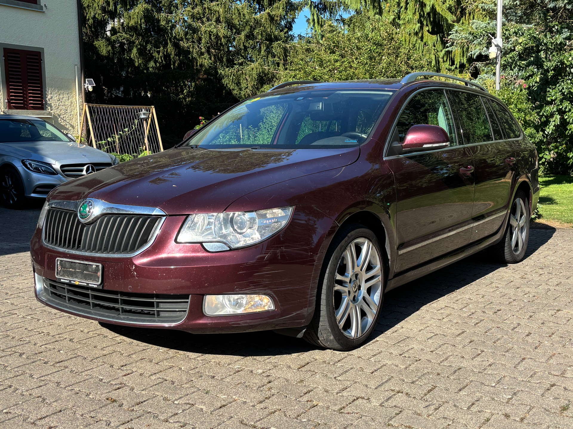 SKODA Superb Combi 3.6 FSI Elegance 4x4 DSG-image-0