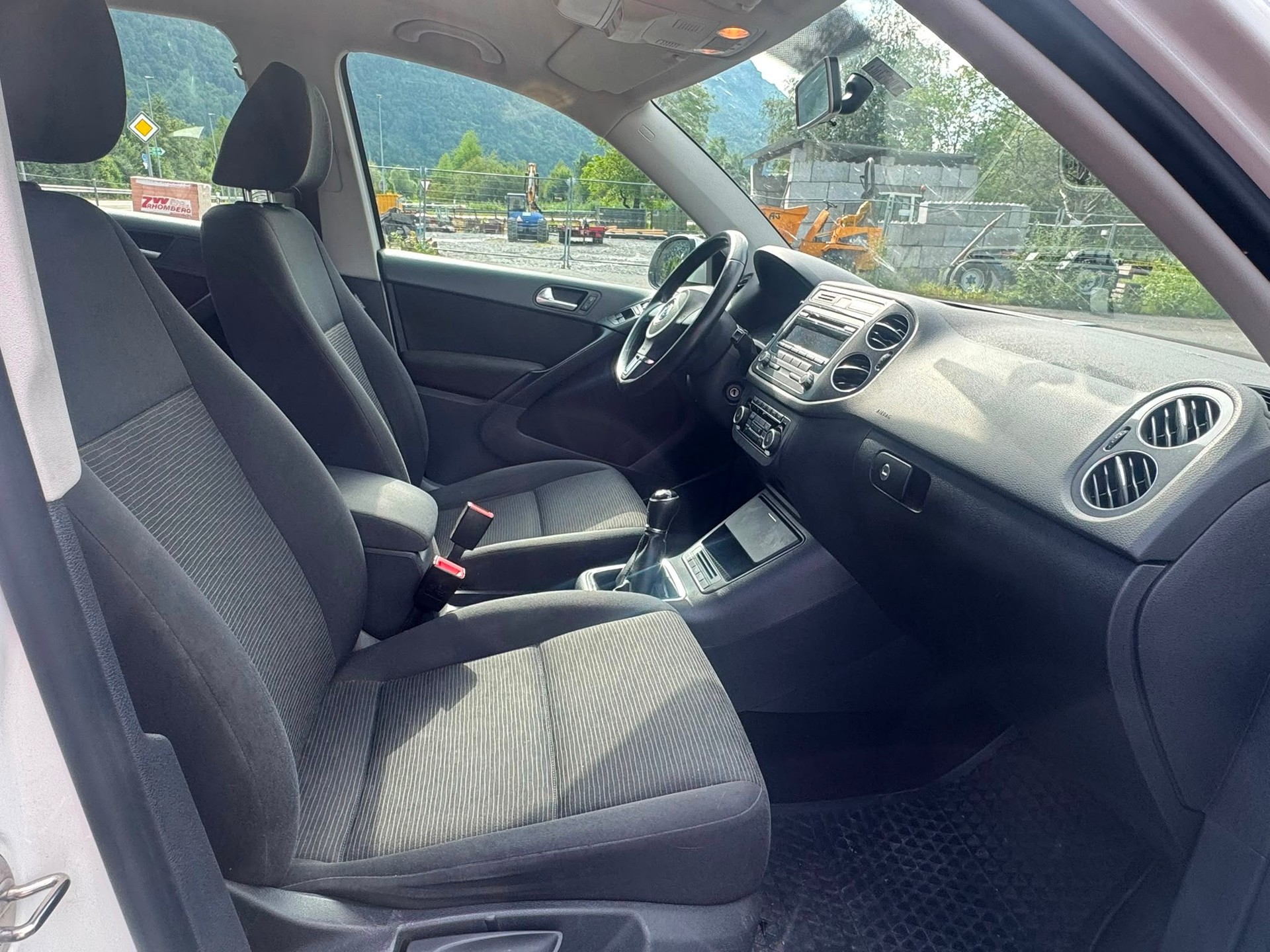 VW Tiguan 1.4 TSI Sport&Style 4Motion-image-8