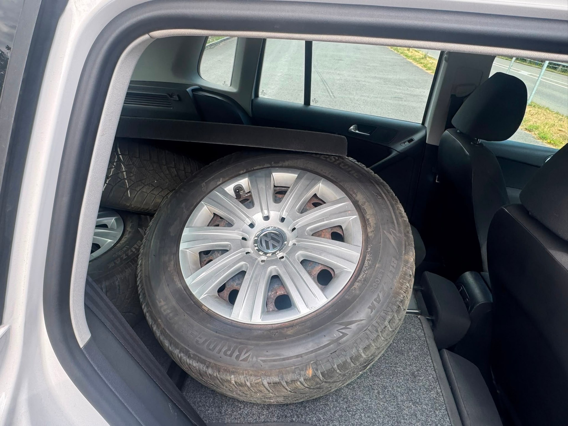 VW Tiguan 1.4 TSI Sport&Style 4Motion-image-13