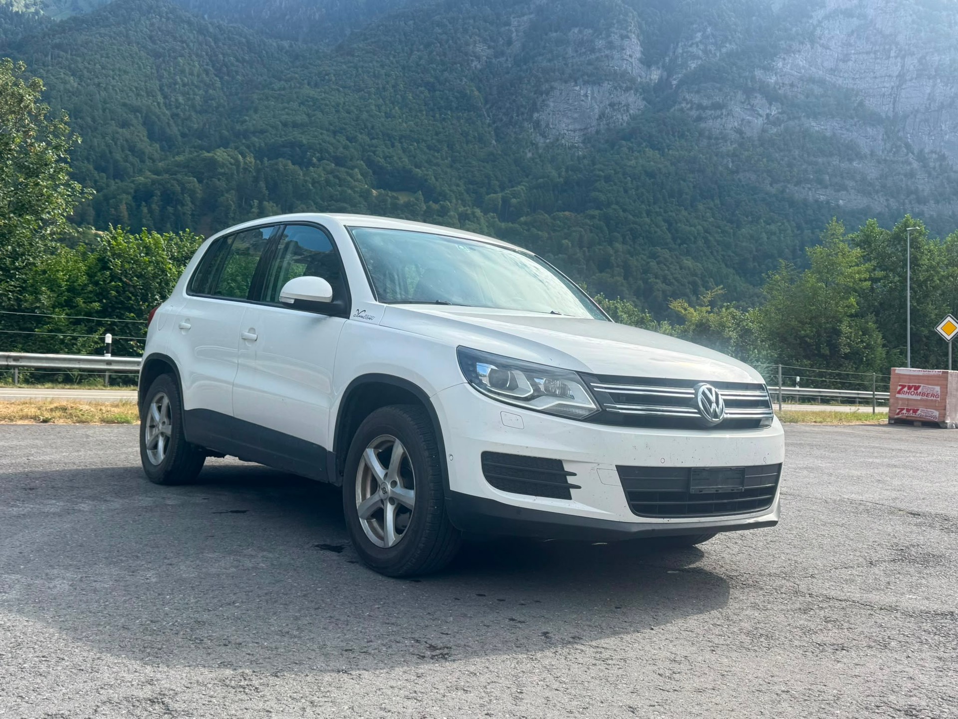 VW Tiguan 1.4 TSI Sport&Style 4Motion-image-0