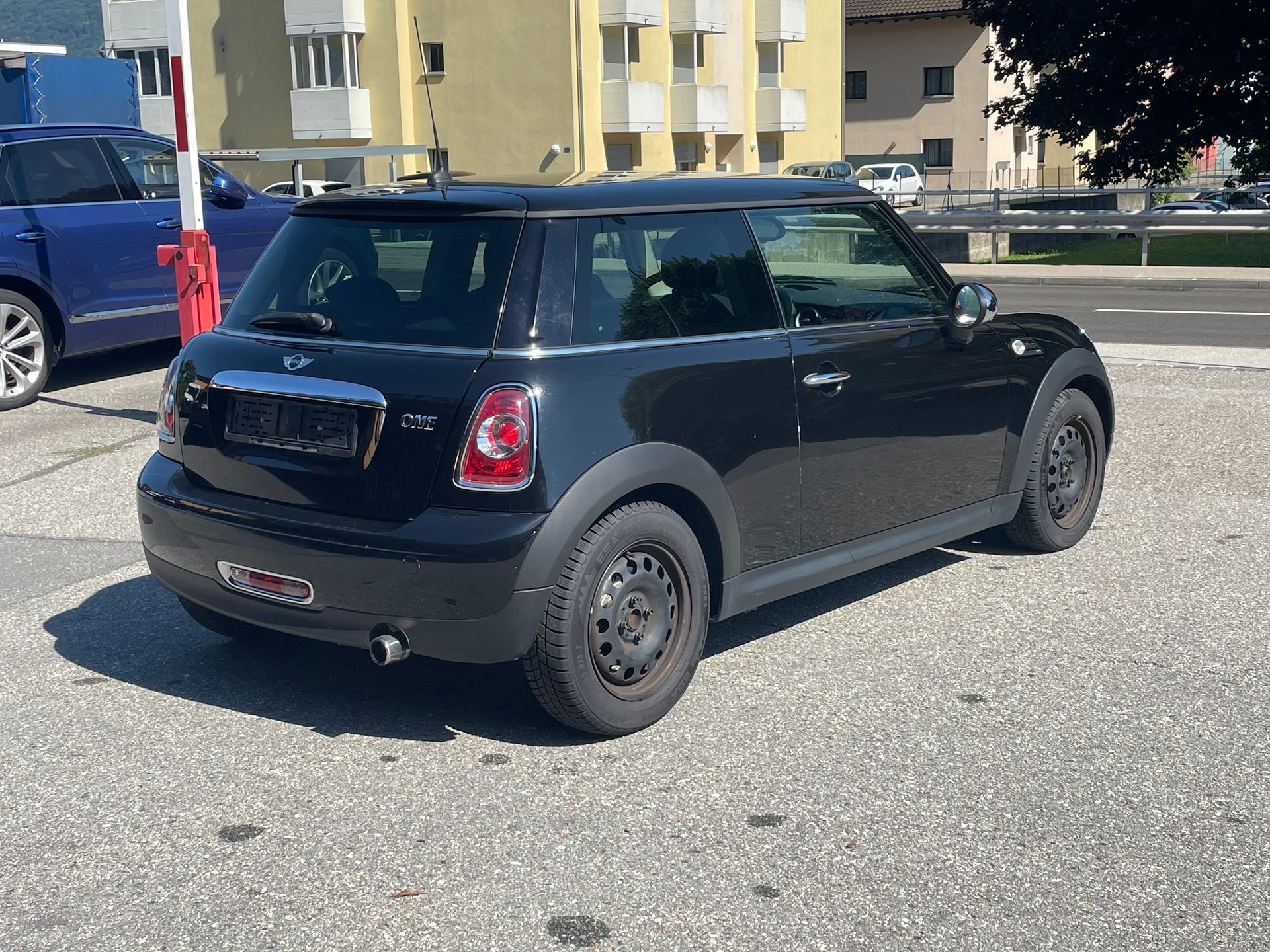 MINI One-image-8