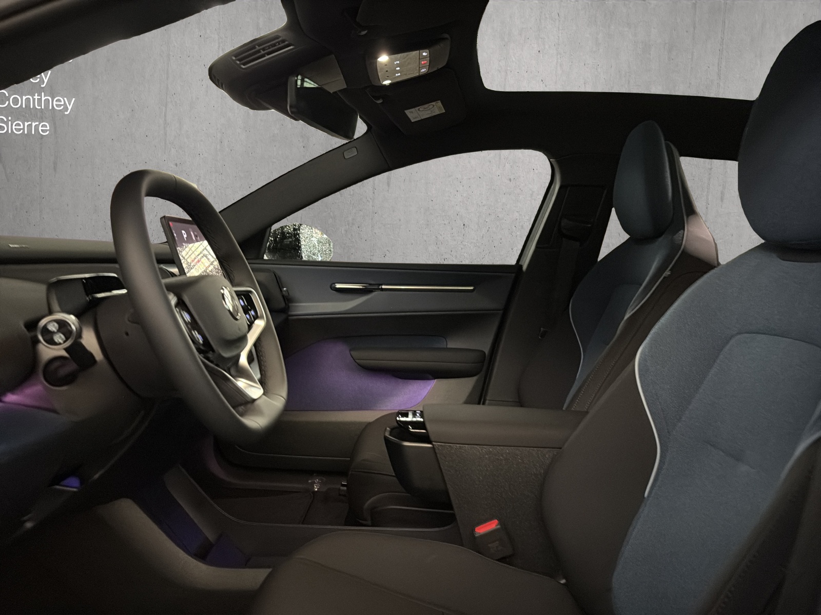 VOLVO EX30 E60 69kWh Twin Ultra-image-7