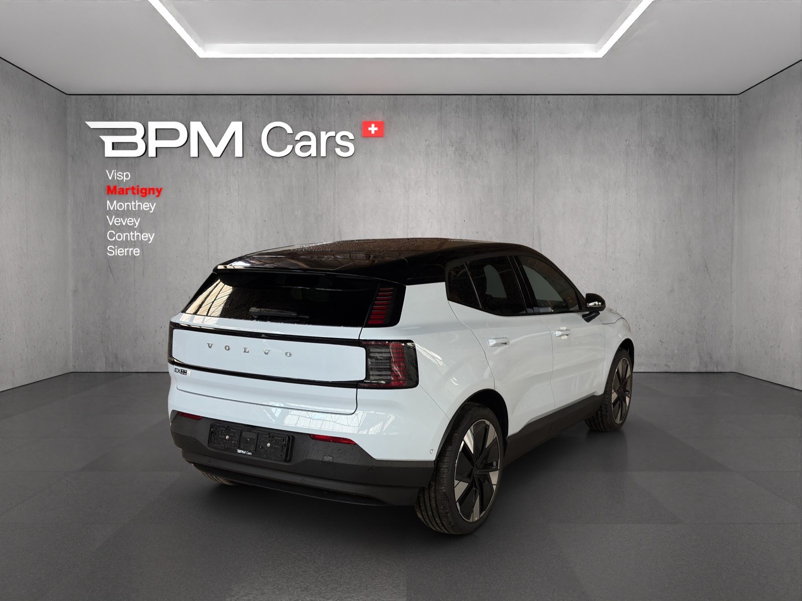 VOLVO EX30 E60 69kWh Twin Ultra-showroom-element-3