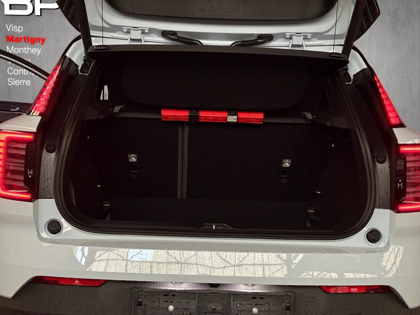 VOLVO EX30 E60 69kWh Twin Ultra-image-13