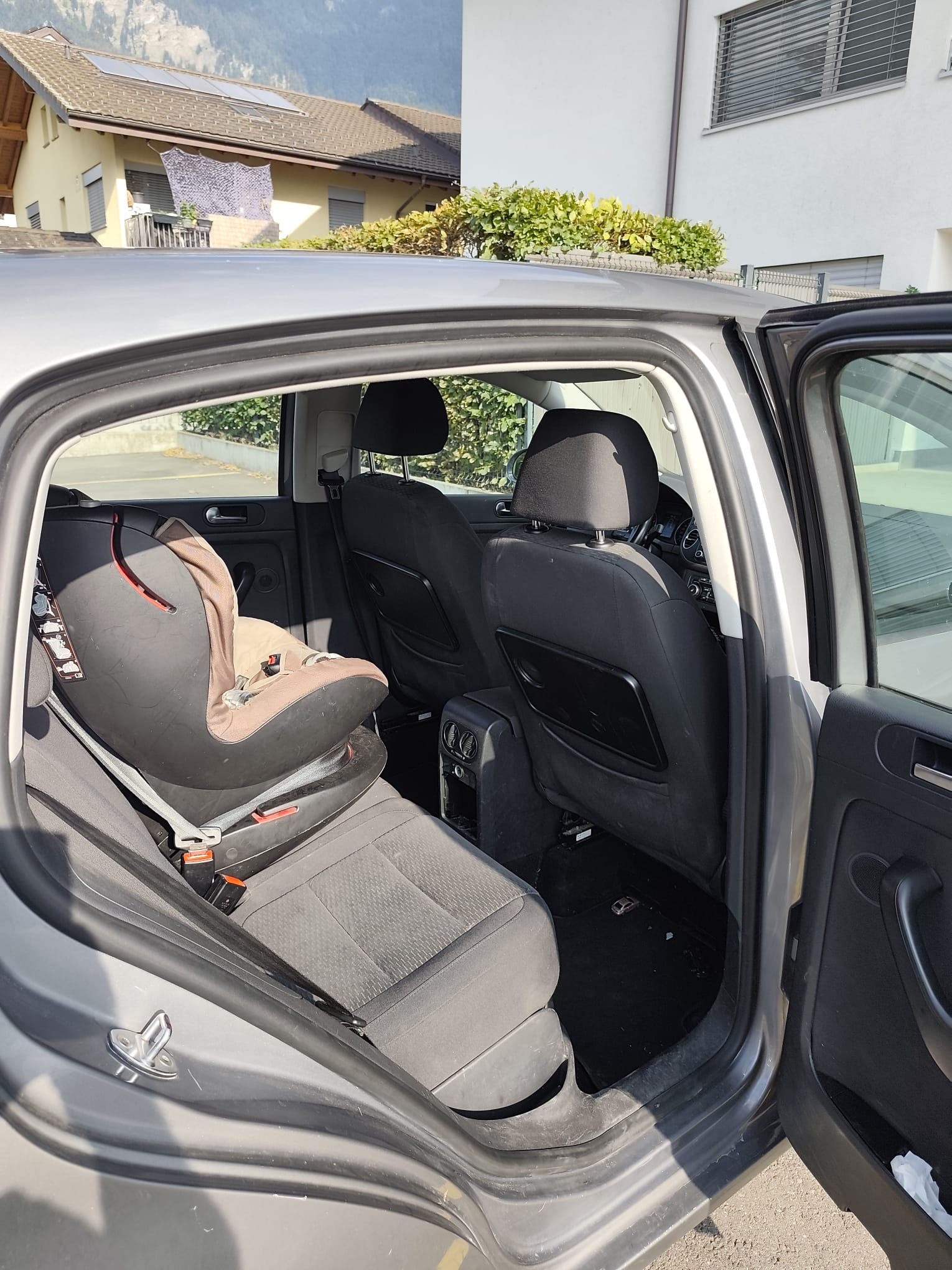 VW Golf Plus 1.2 TSI Team DSG-image-7