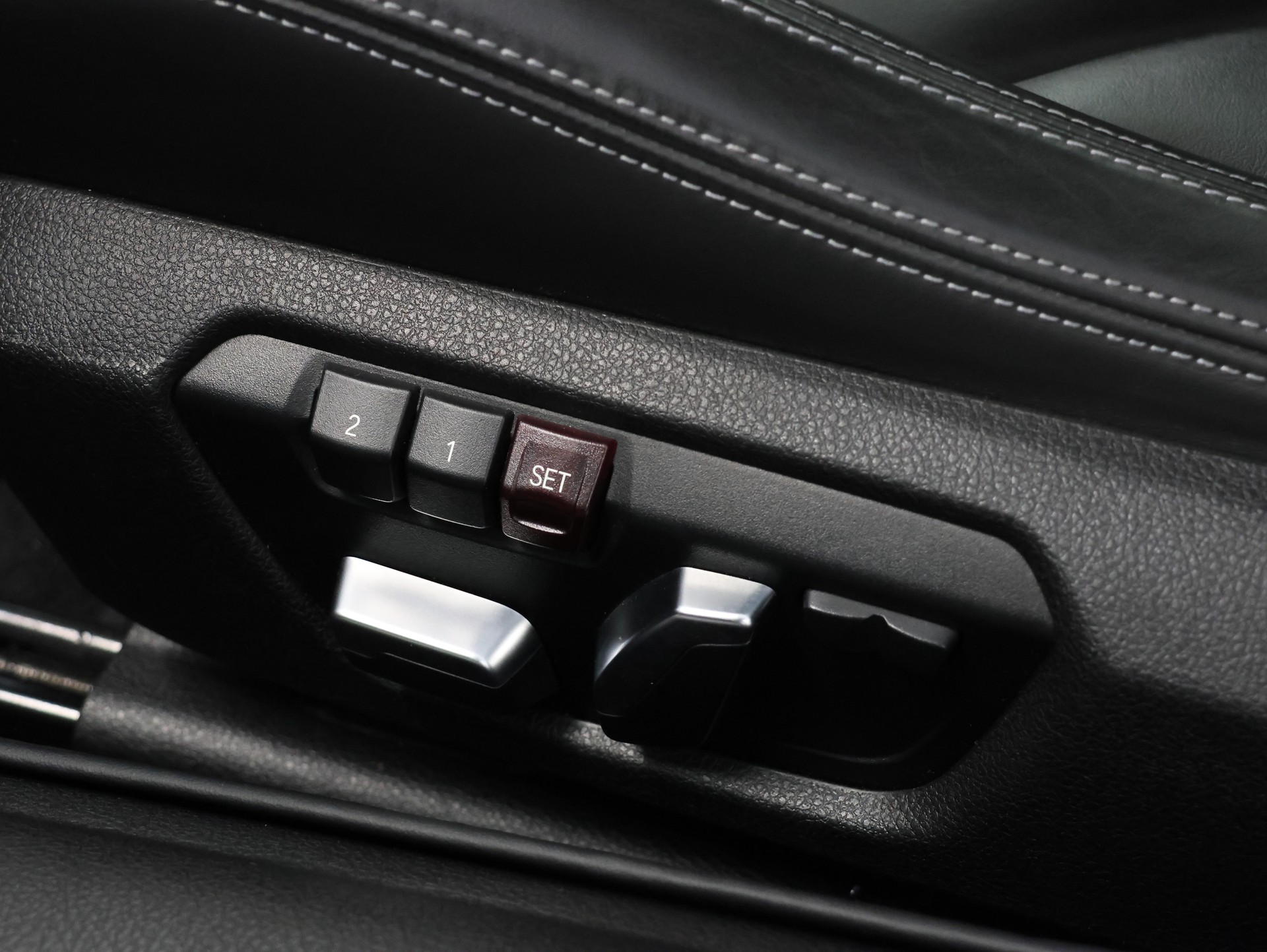 BMW M4 Coupé Competition *Harman&Kardon* *Rückfahrkamera* *Sitzheizung*-image-29