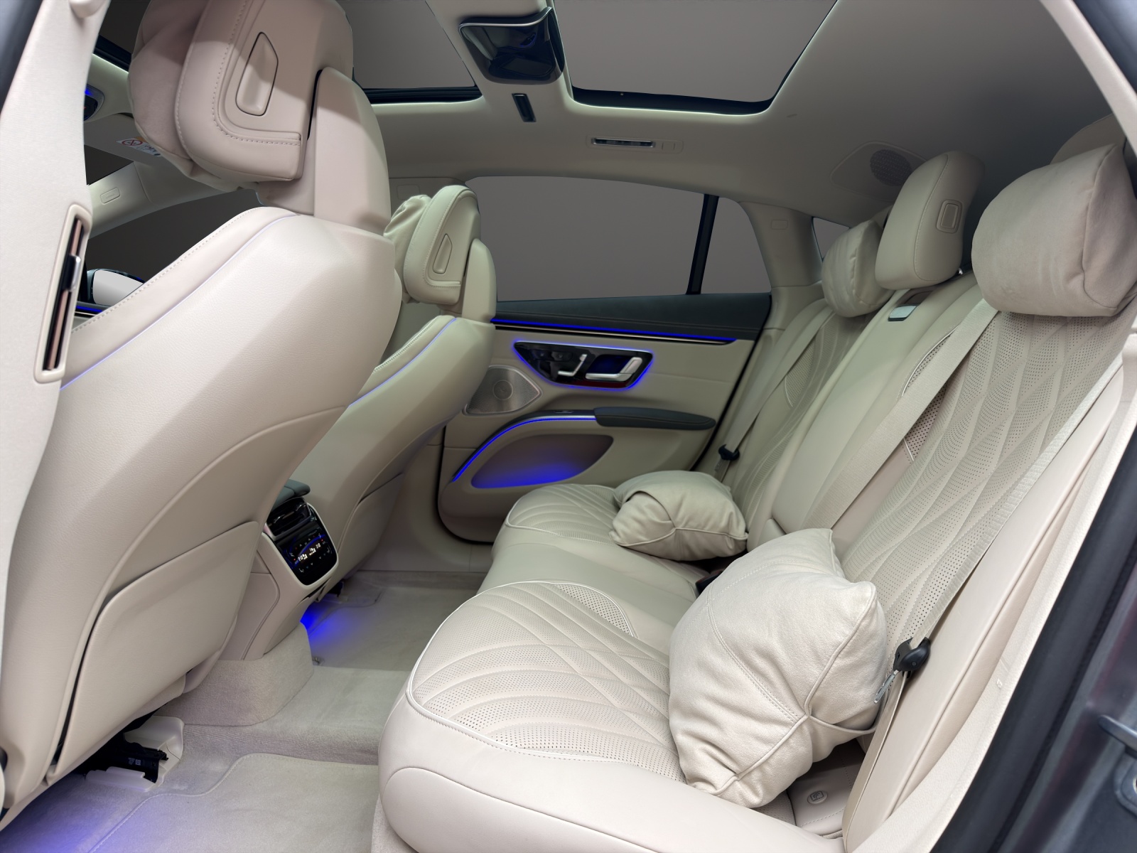 MERCEDES-BENZ EQS 450+ AMG Line-image-10