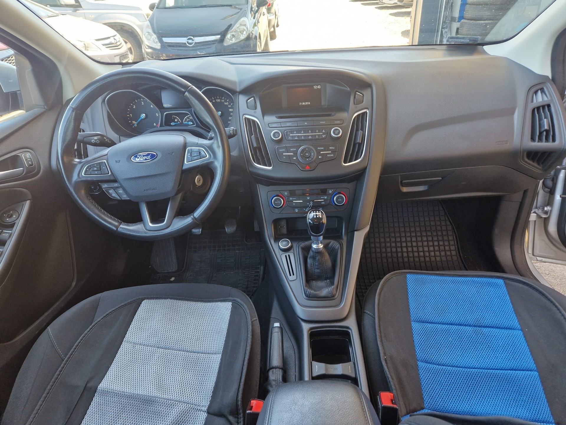 FORD Focus 1.5 TDCi ST Line PowerShift-image-7
