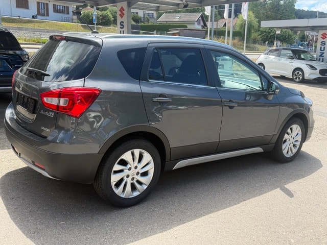 SUZUKI SX4 S-Cross 1.4 16V Compact+ 4WD Automatic-image-3