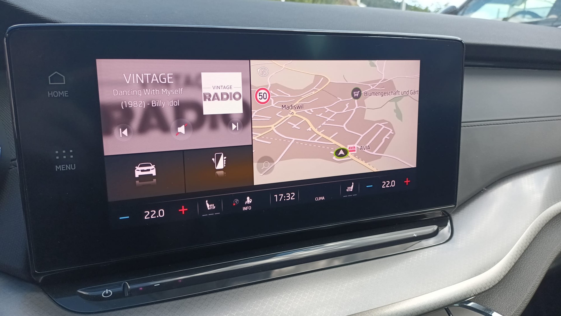 SKODA Octavia Combi 2.0 TDI DSG Ambition 4x4-image-11